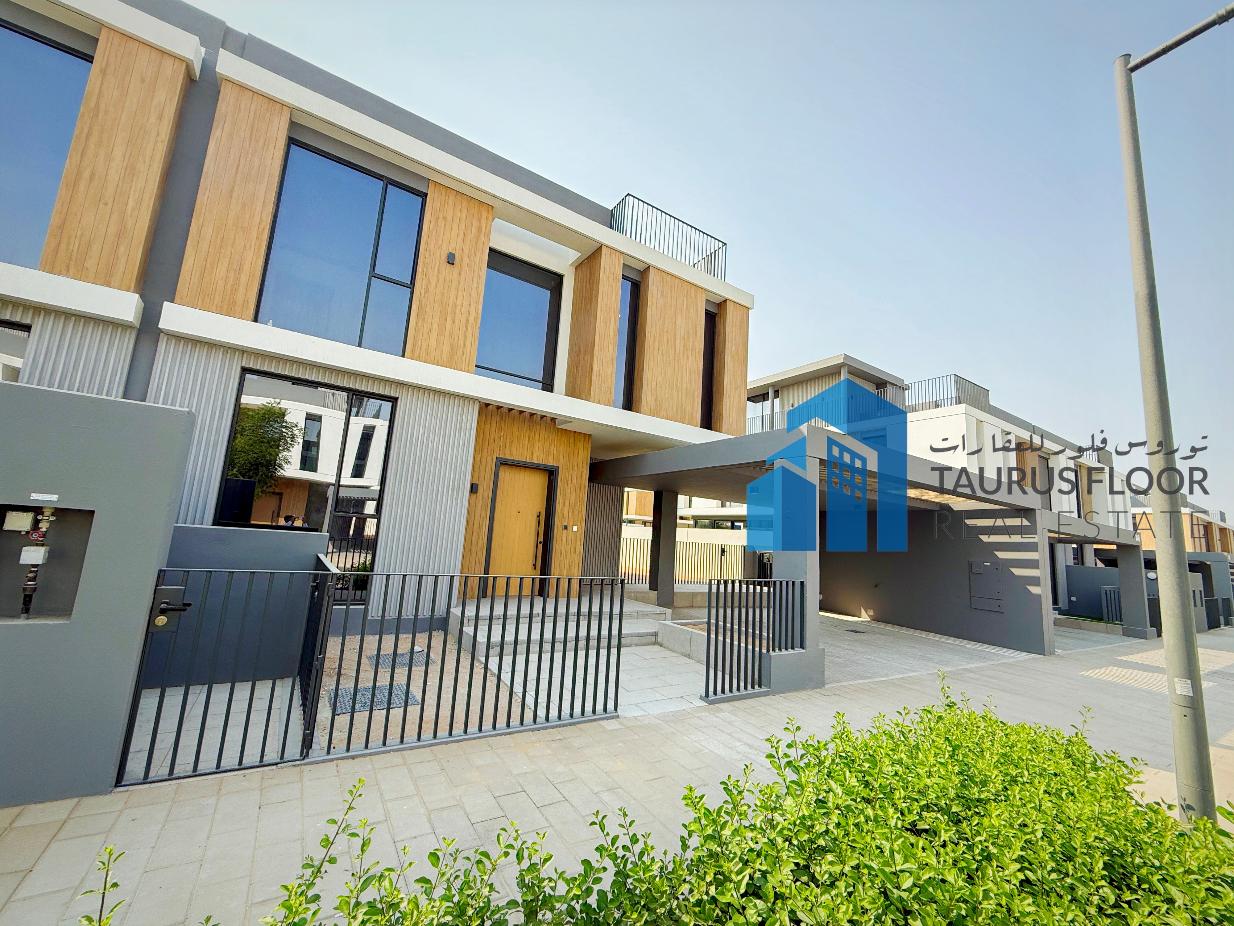 5BR || Maidroom|| Big Plot || On Green Belt