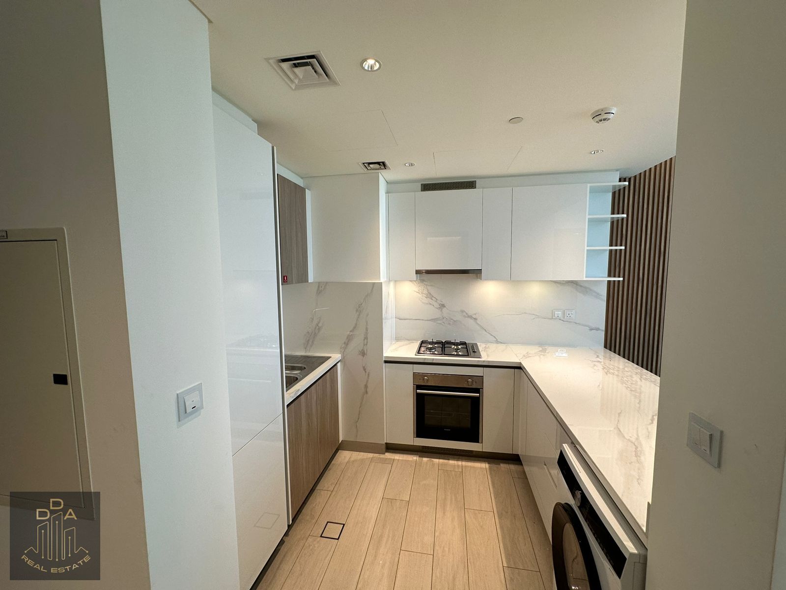 FULLY FURNISHED | COMMUNITY PANORAMIC VIEW | VACANT