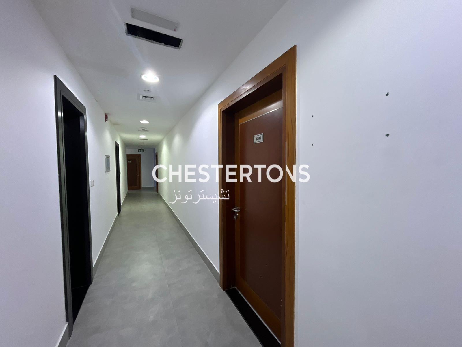 No Agent | Fitted | 3 Partitions | Palm View