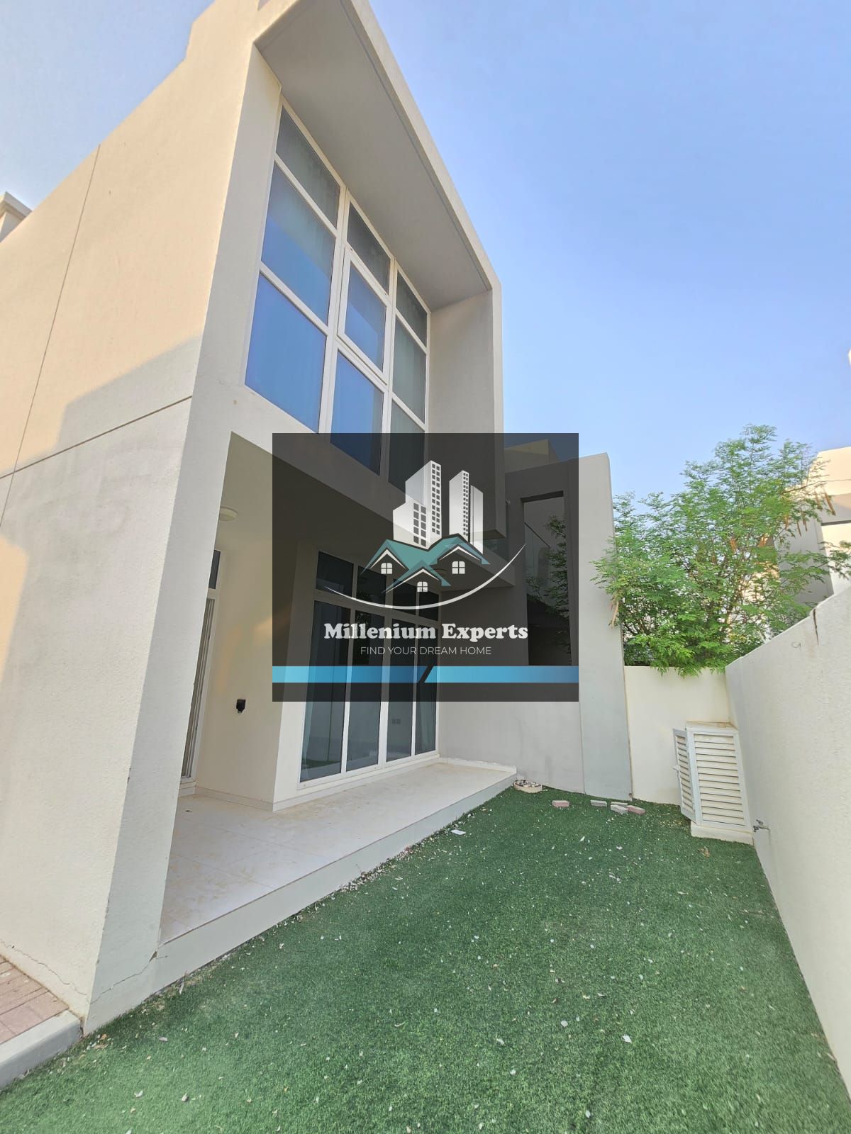 Luxury Spacious 3 Bedrooms | Corner Unit | For Rent Ready To Move