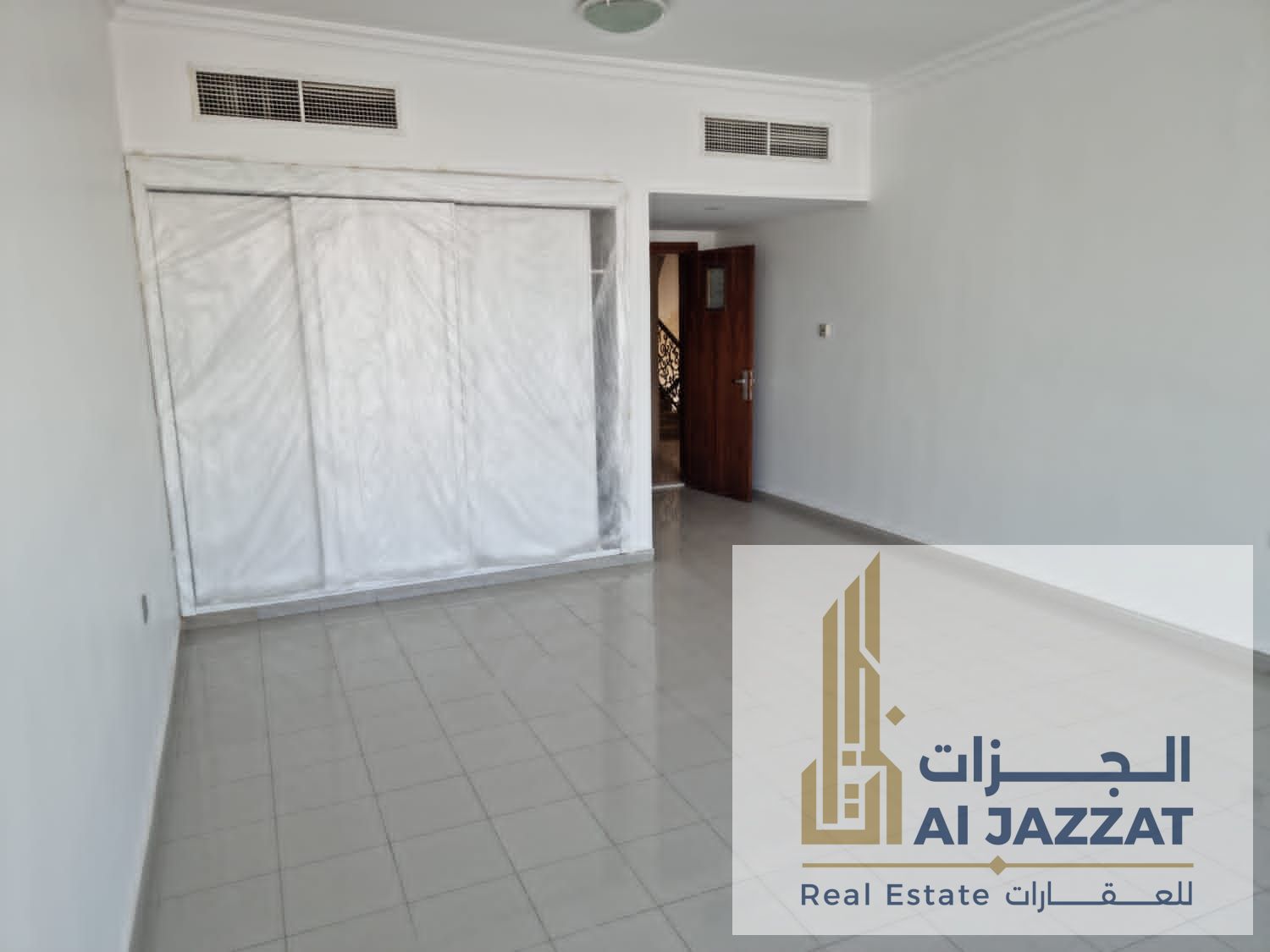 For rent: A distinctive residential/investment villa on the main street