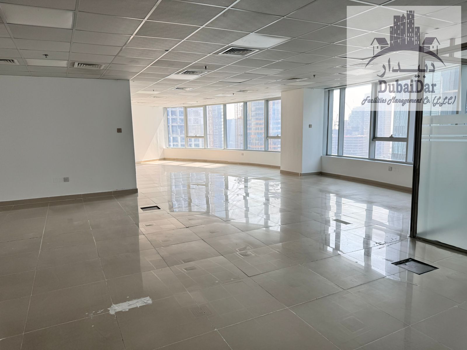 VACANT - FITTED OFFICE WITH PARTITION - CLOSE TO METRO STATION
