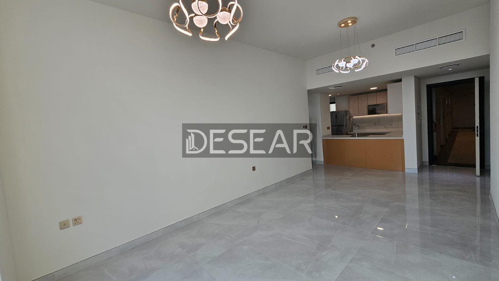 Brand New Studio with Appliances - Mid Floor