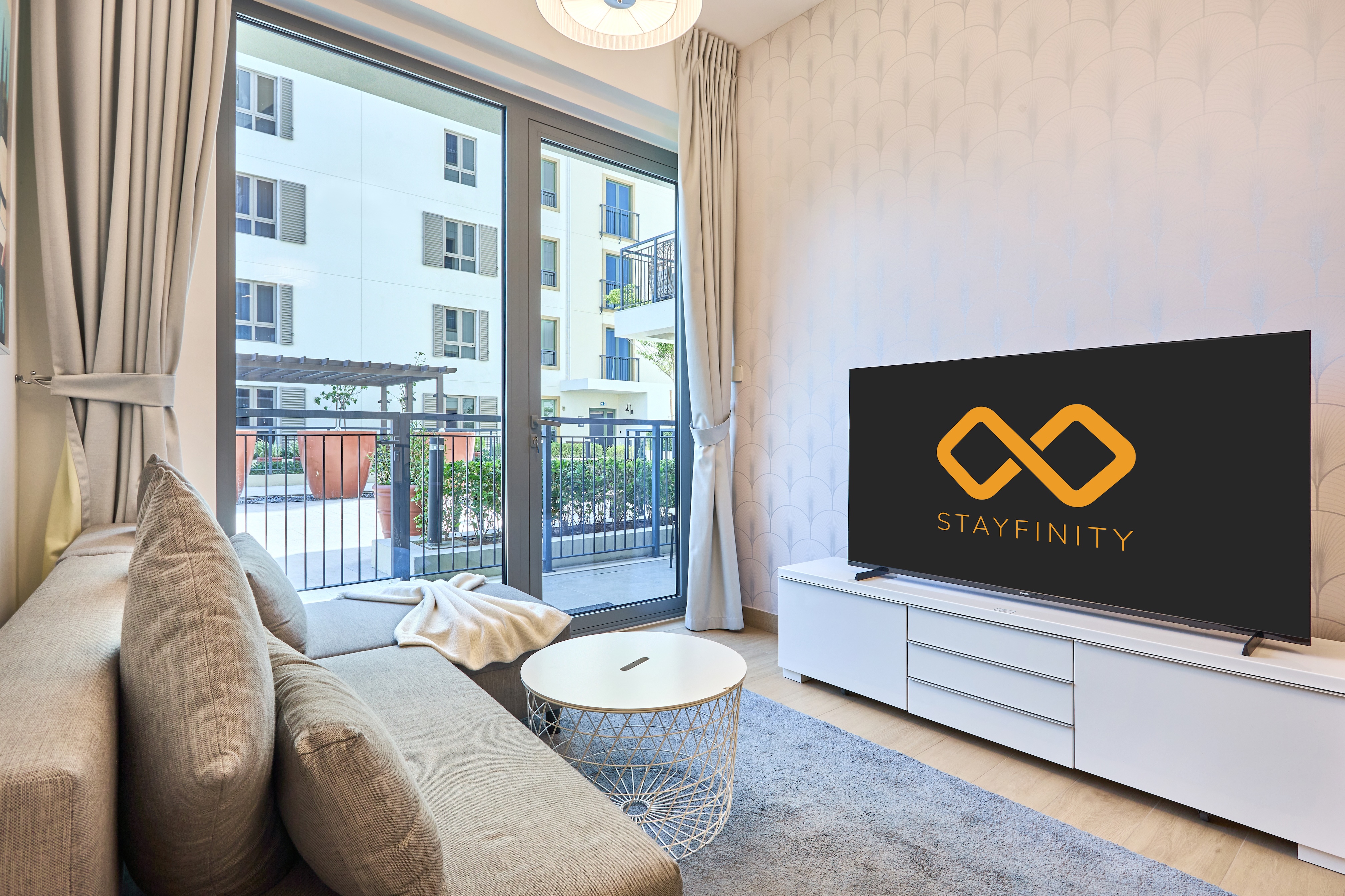 Modern & Elegant 1-Bedroom Stay in Dubai