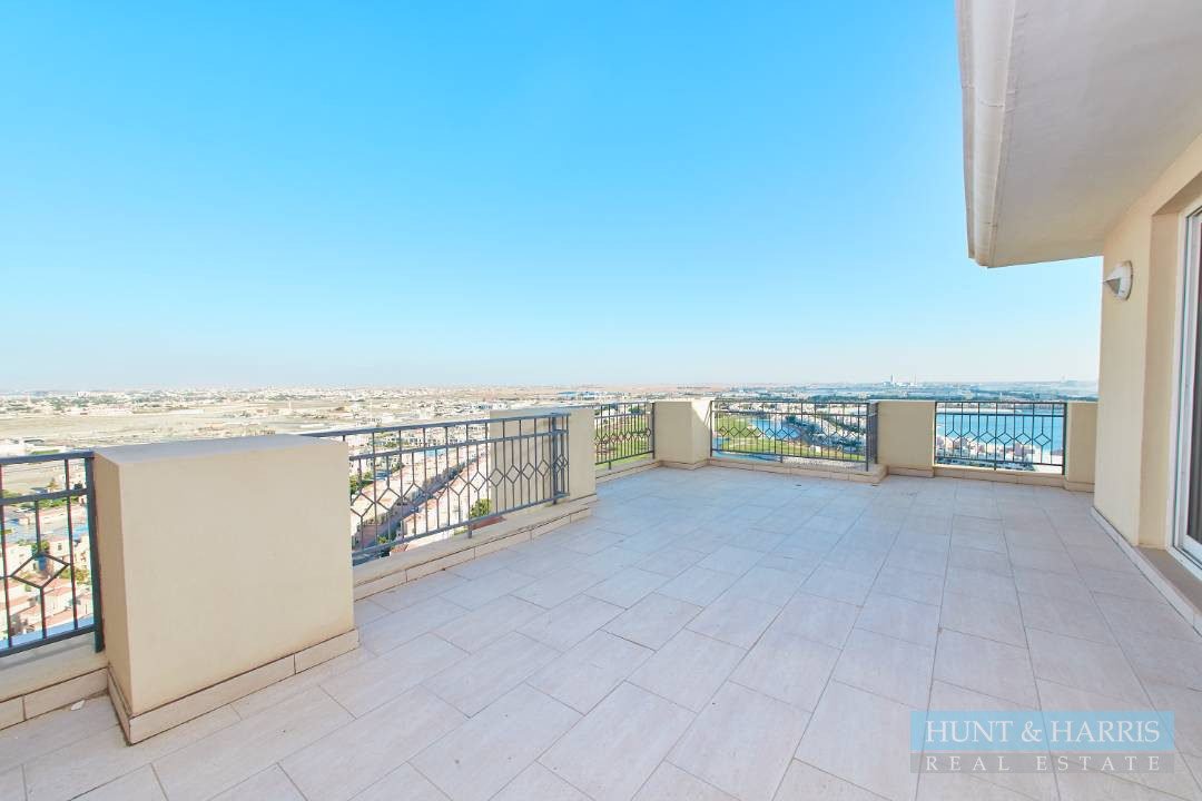 Upgraded 3 Bedroom Penthouse for Sale in Al Hamra Village