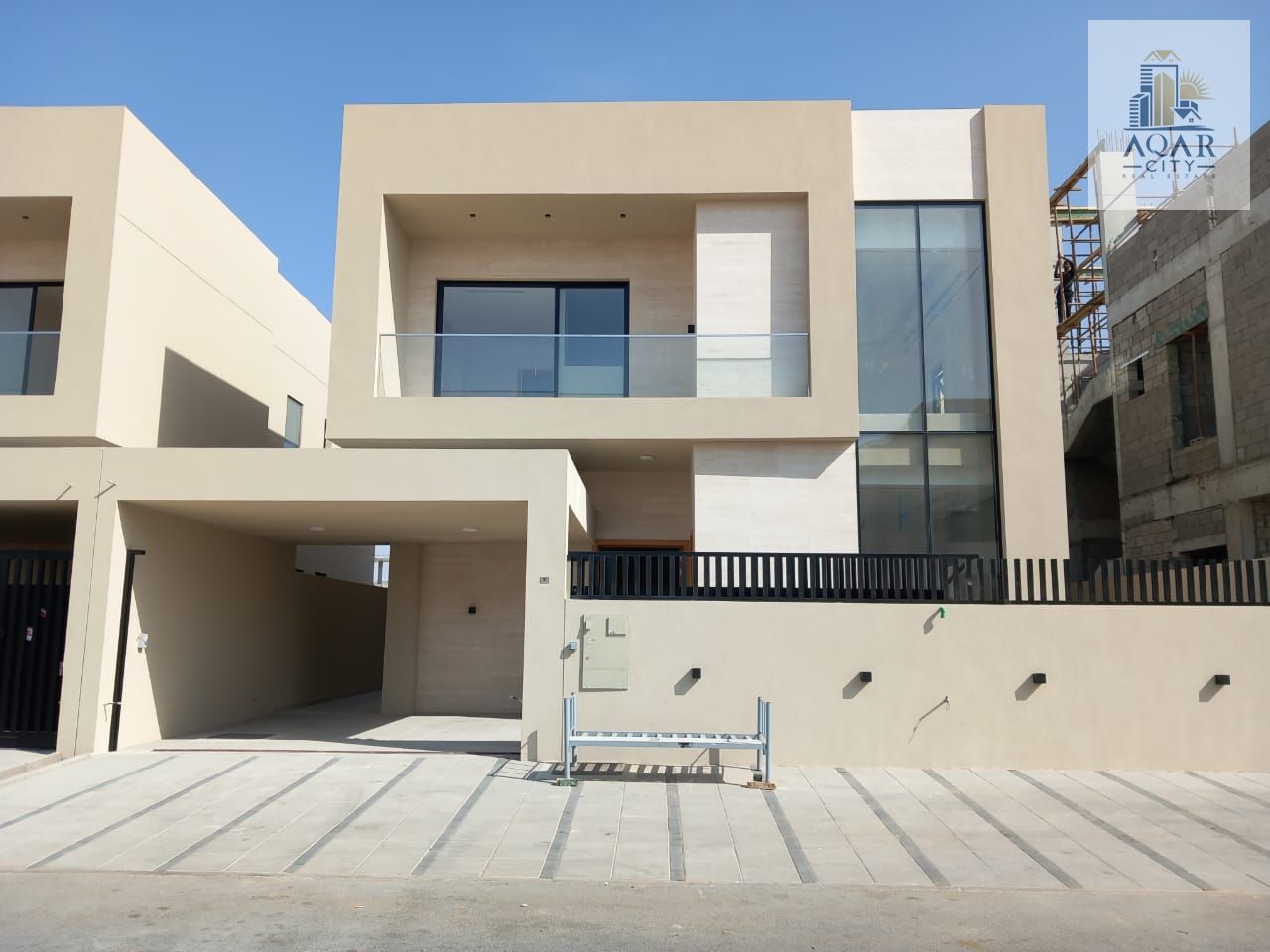 For sale, a villa in Al Zahya at a special price, freehold for all nationalities, super deluxe finishing. Seize the opportunity and own now.