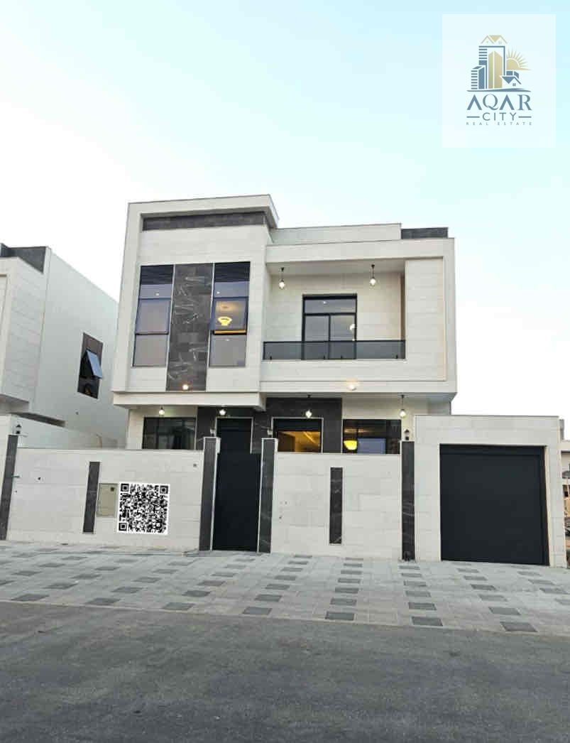 Central air conditioning included. Luxury villa for sale consisting of 5 master bedrooms with built-in wardrobes. Negotiable price.
