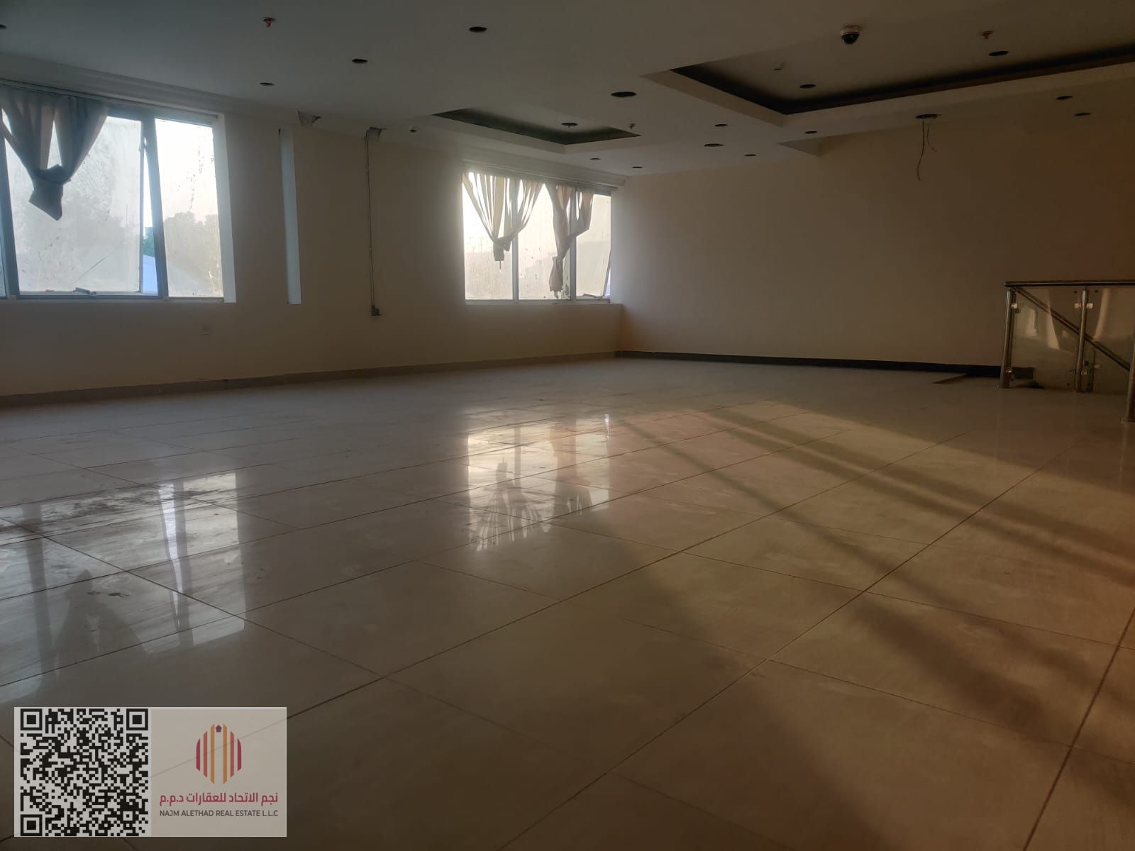 Mezzanine Shop for Annual Rent in Ajman – Industrial Area 1 Location: Ajman Industrial Area 1 – On a main road Area: Spacious layout suitable f