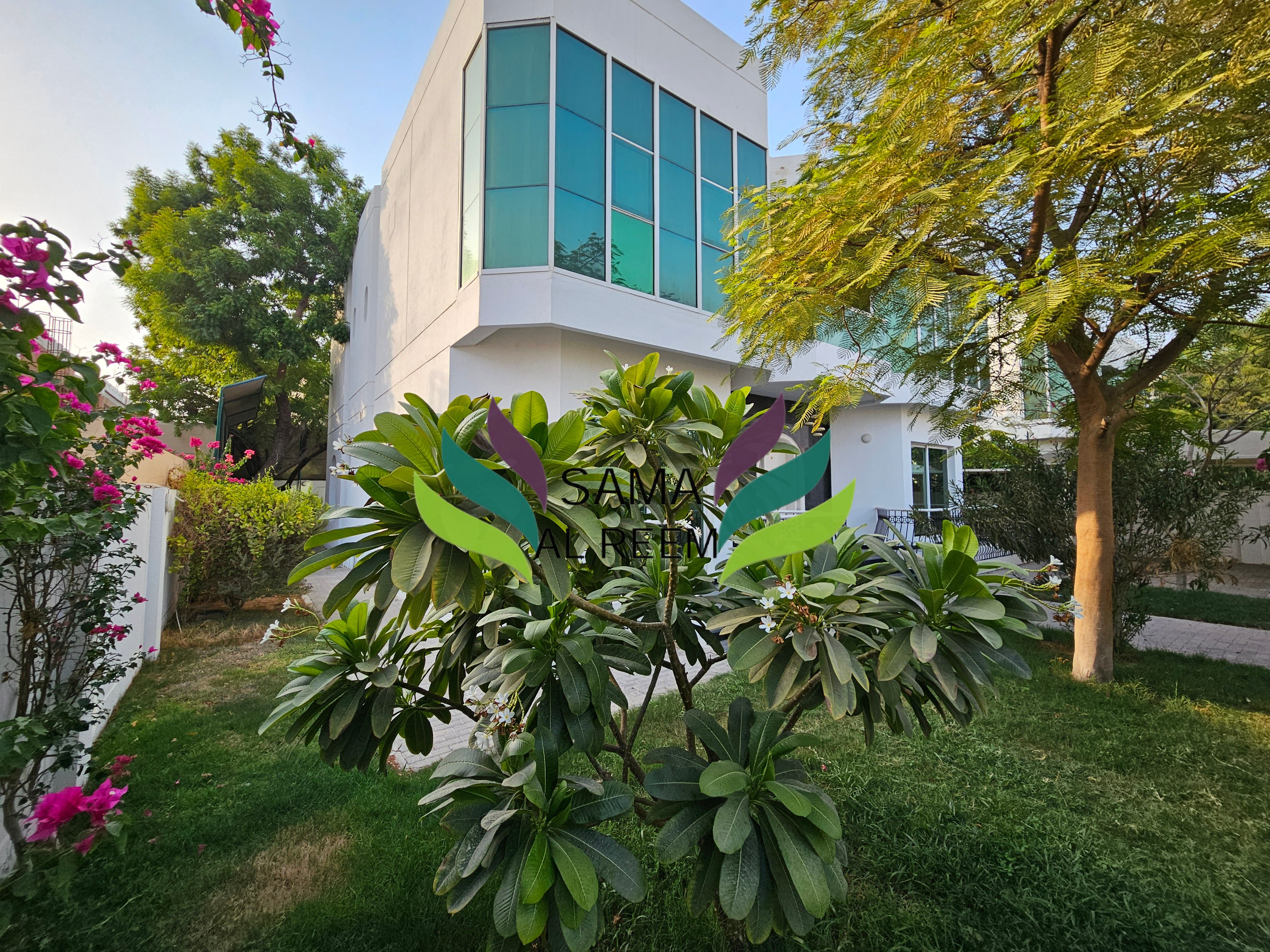 5 Bed+Maid | Garden | Private Pool | Umm Suqeim 1