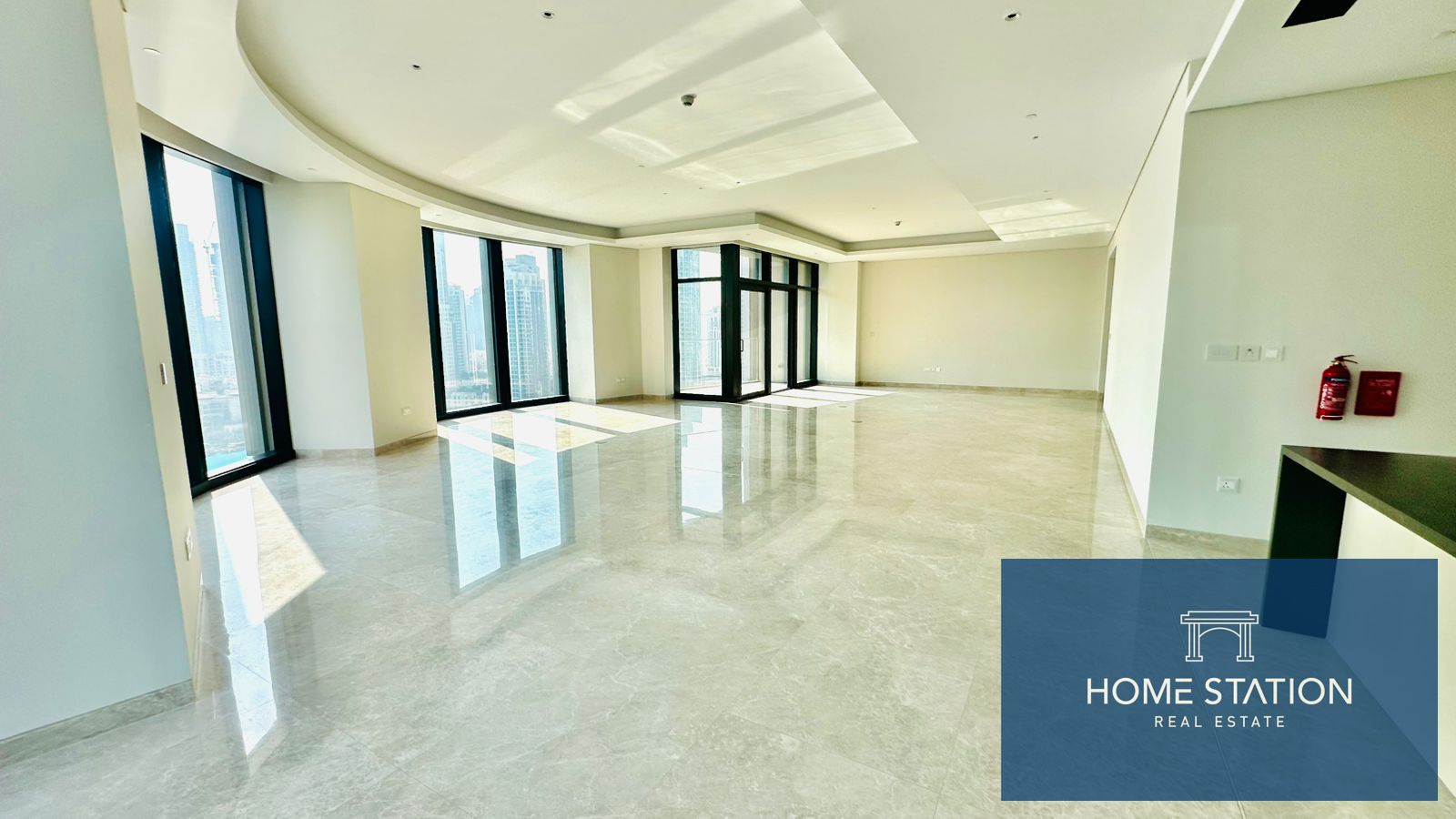 Brand New ! Luxury Living ! Bright
