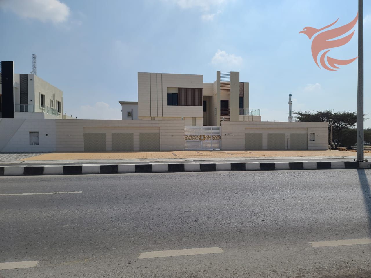 BRAND NEW VILLA 7BHK FOR RENT 7BATHROOM WITH MAID ROOM BIG COMPOUND BALCONY MAJLIS IS GOOD LOCATION EVRYTHING NEAR IN AL URAIBI RAK 0NLY 250K