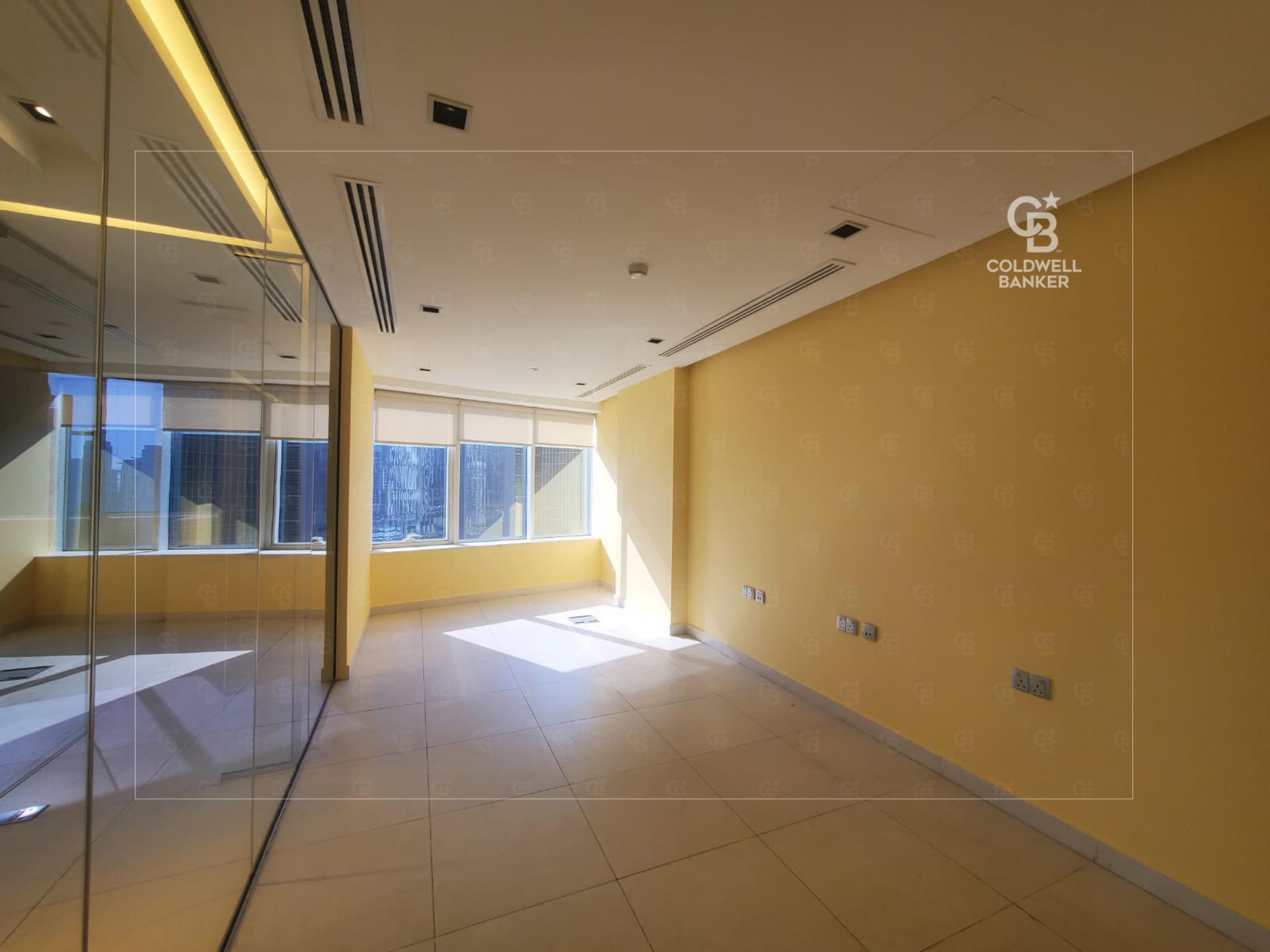 Fitted & Unfurnished | 2 Parking | Traffic Free