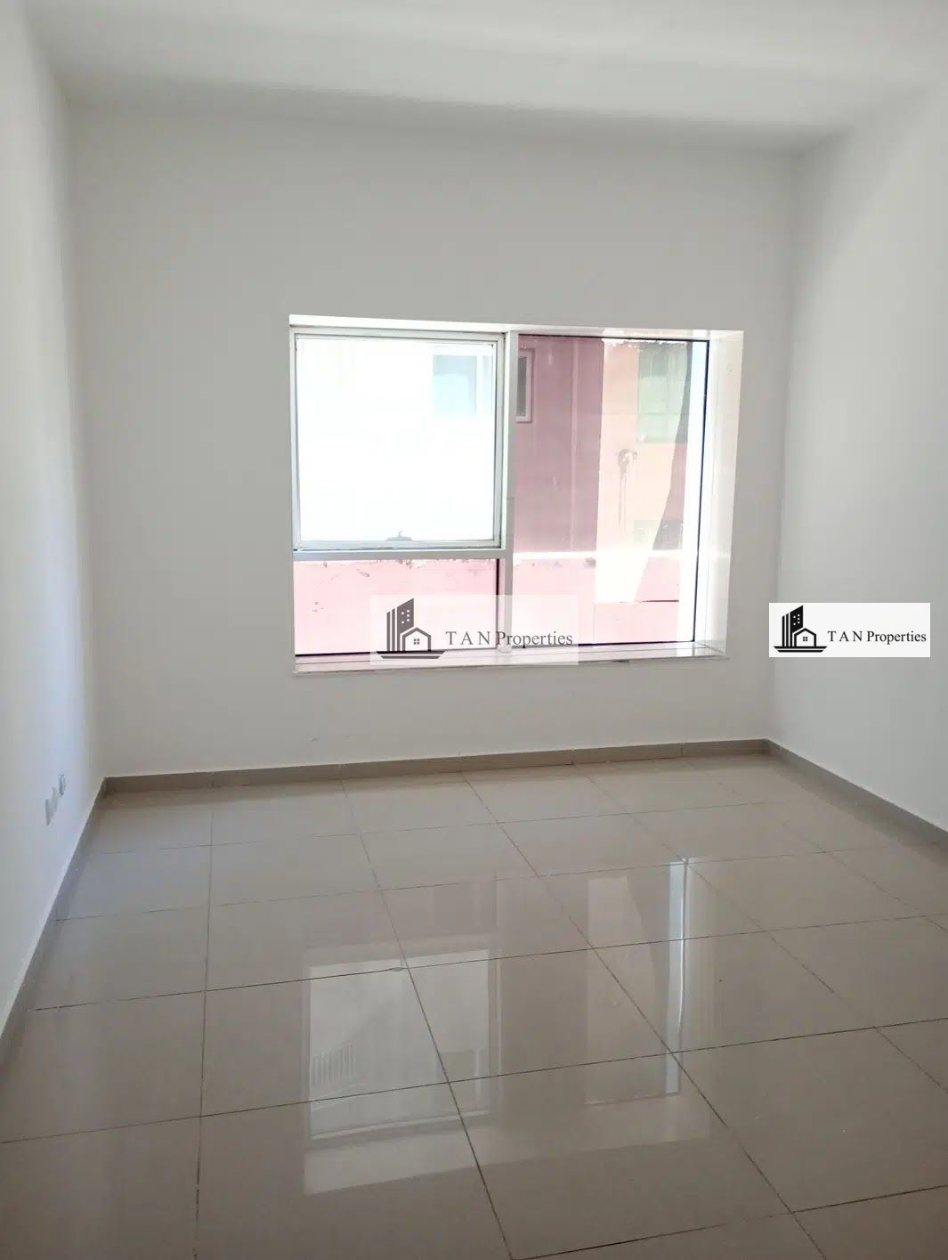 CLOSED HALL WAY 1Bhk For Kabayans Sharjah Dubai BORDER OPP RTA Bus