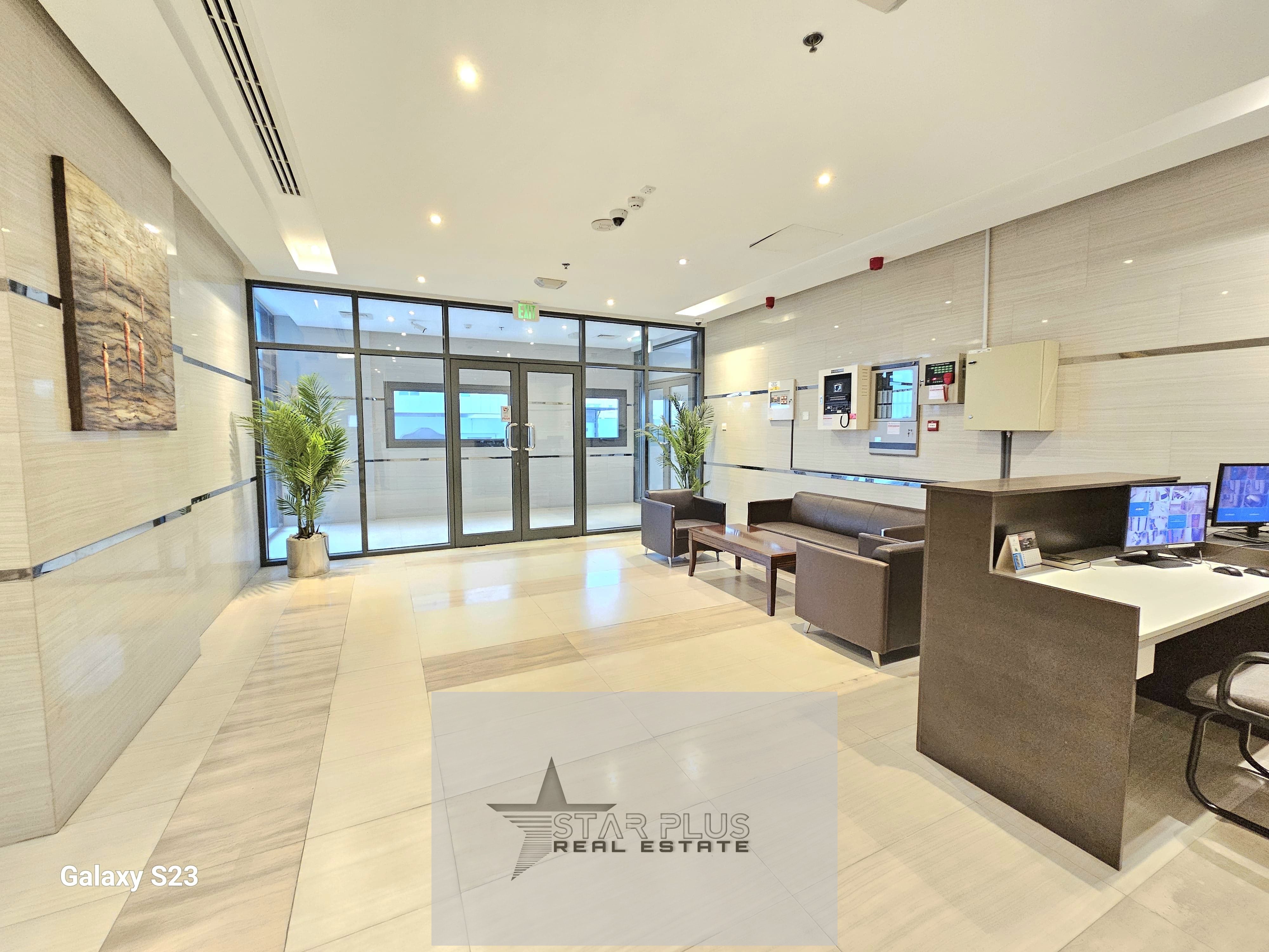 VERY SPACIOUS 2 BEDROOM WITH BIG LIVING ROOM,BALCONY, CLOSED KITCHEN HAVING PARKING