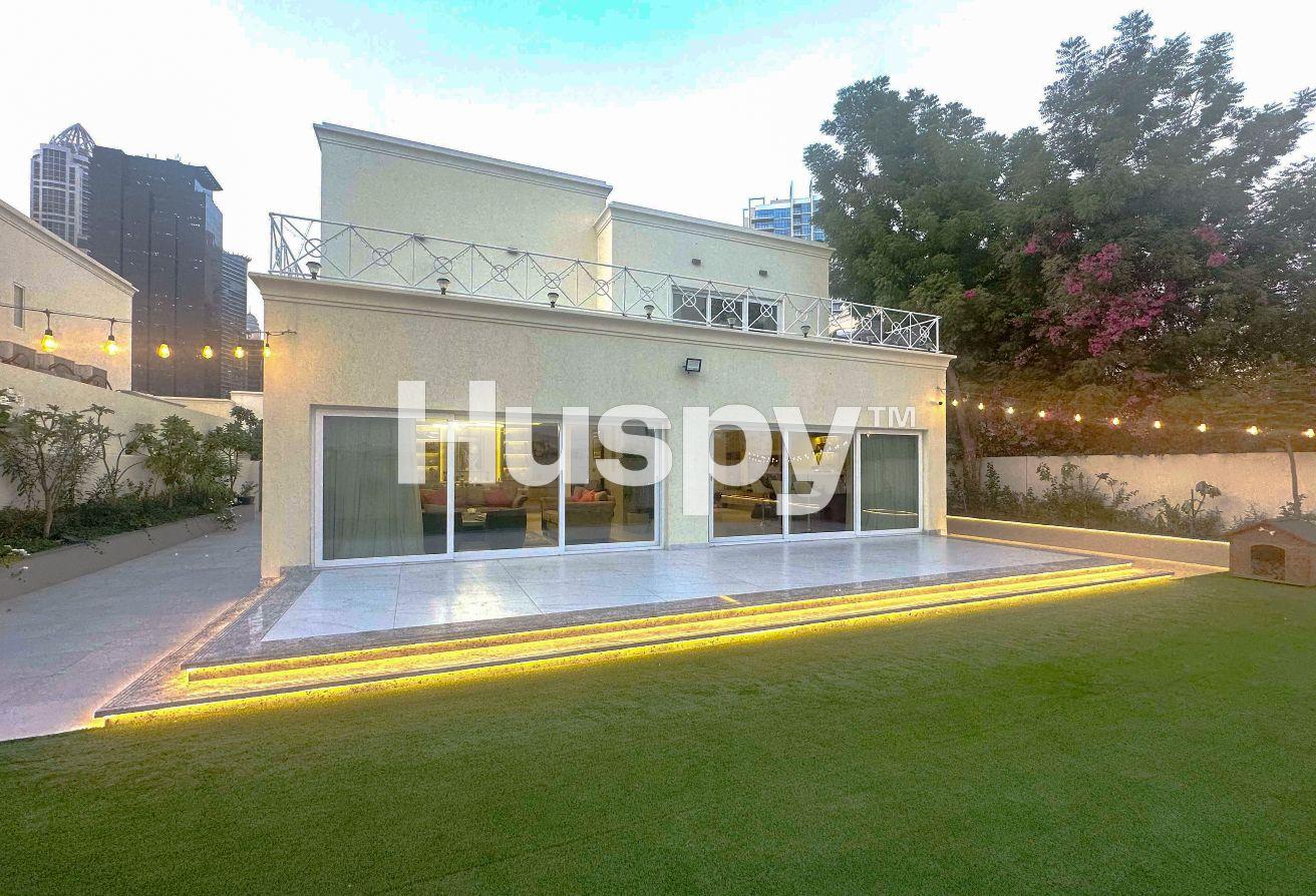 Exclusive Villa | Extended Layout | Lake View