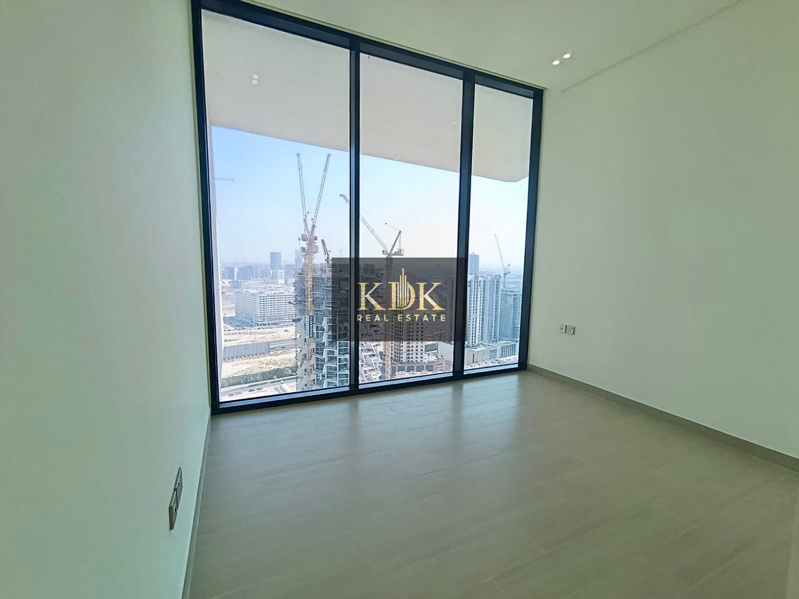 1Br+Private Pool | Fitted Kitchen | Call Now