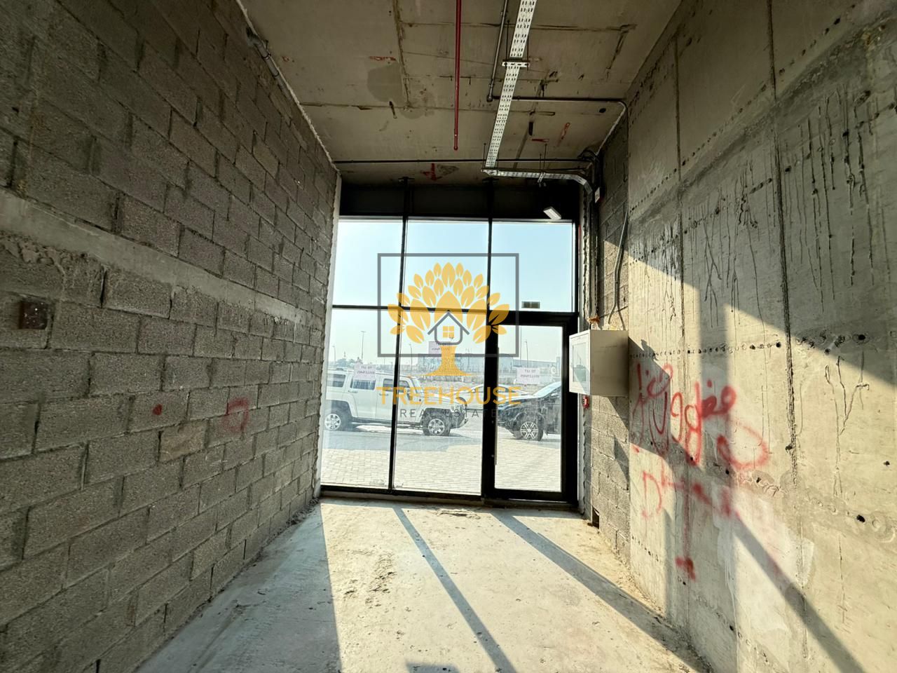 NEAR METRO | PRIME LOCATION | VACANT SHOP | GREAT INVESTMENT