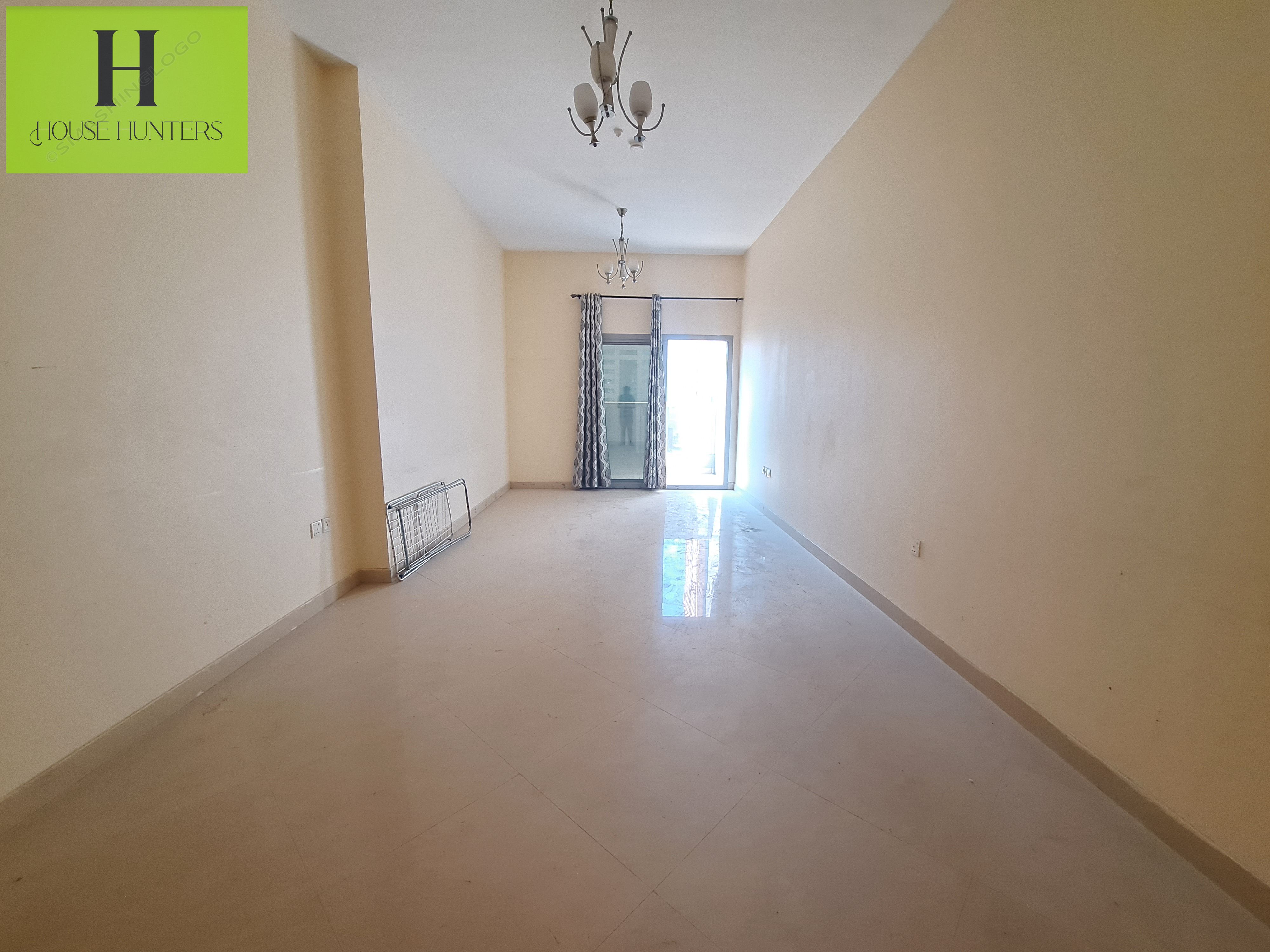 Huge 2bhk with balcony