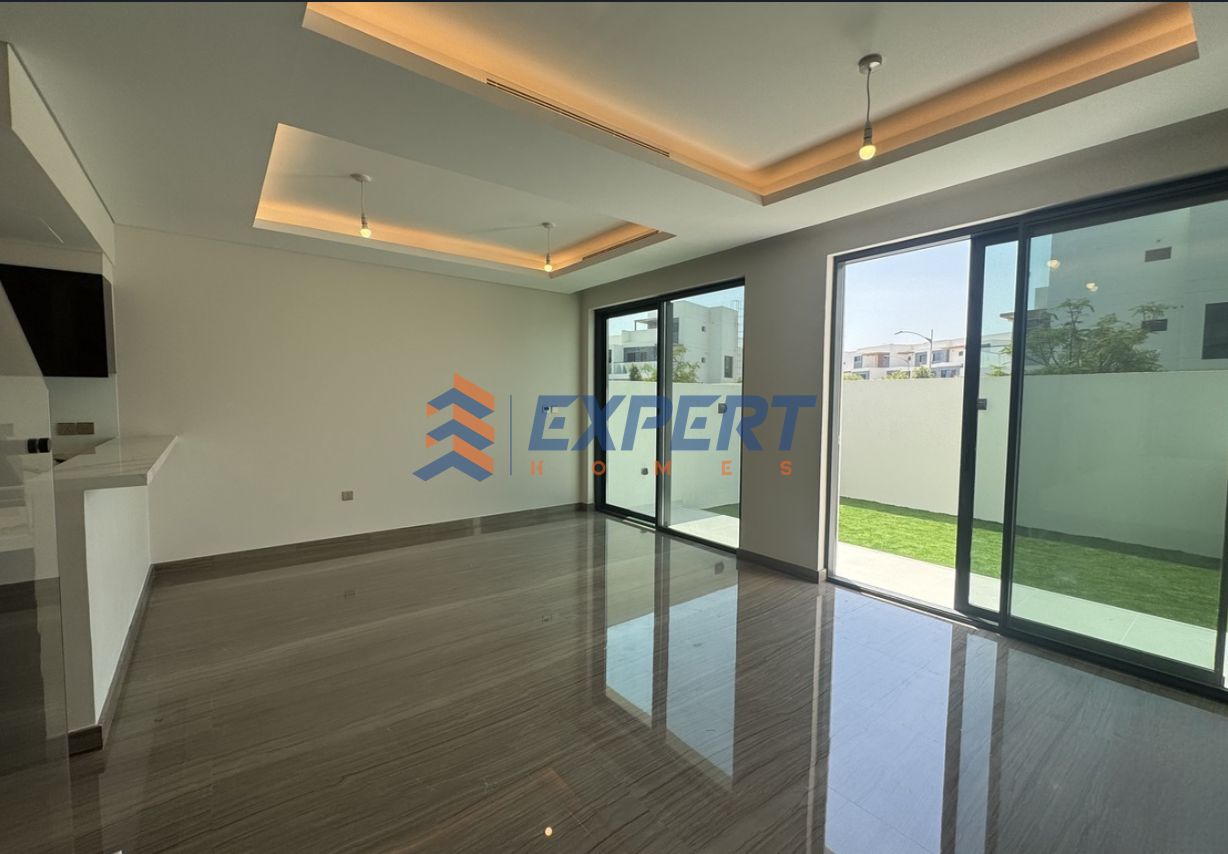Golf Course Facing | 5 Bedroom Townhouse |For Rent
