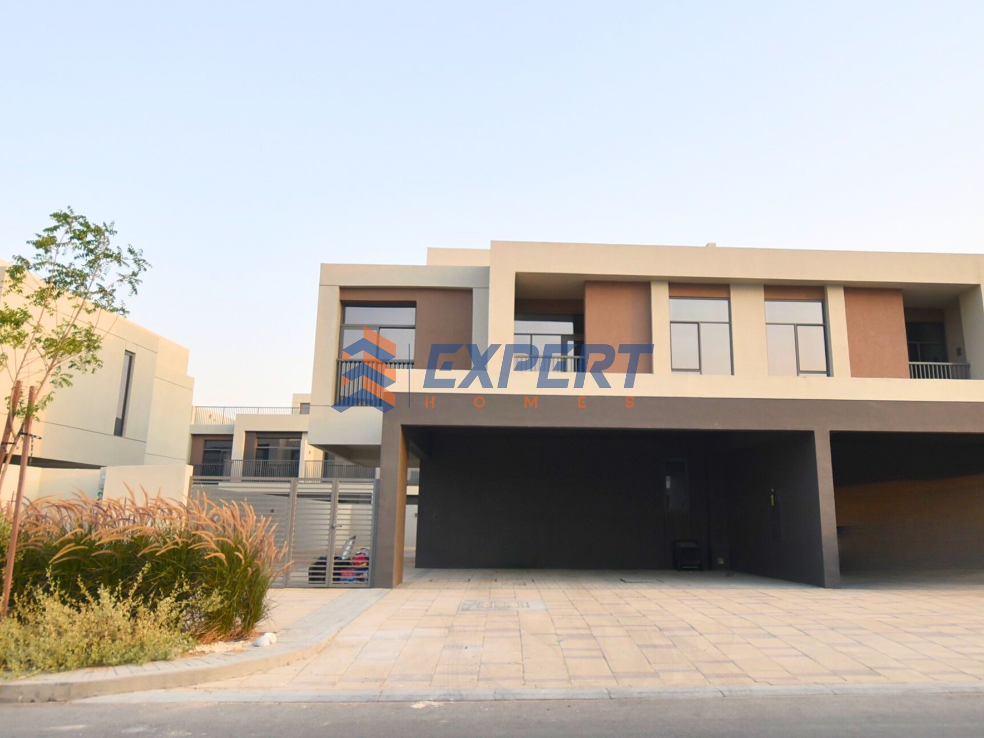 For Rent | Semi-Detached | 3 Parkings | Vastu Unit