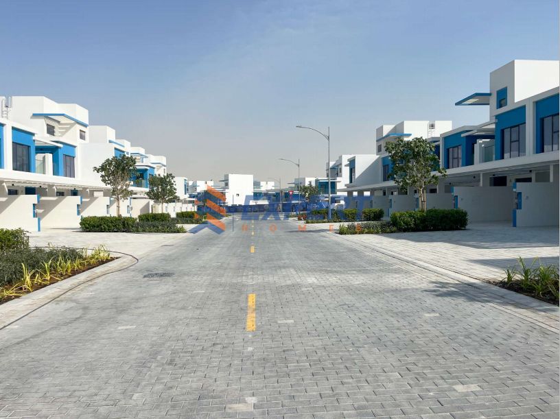 Corner Unit | Santorini Vibe | Brand-new Villa