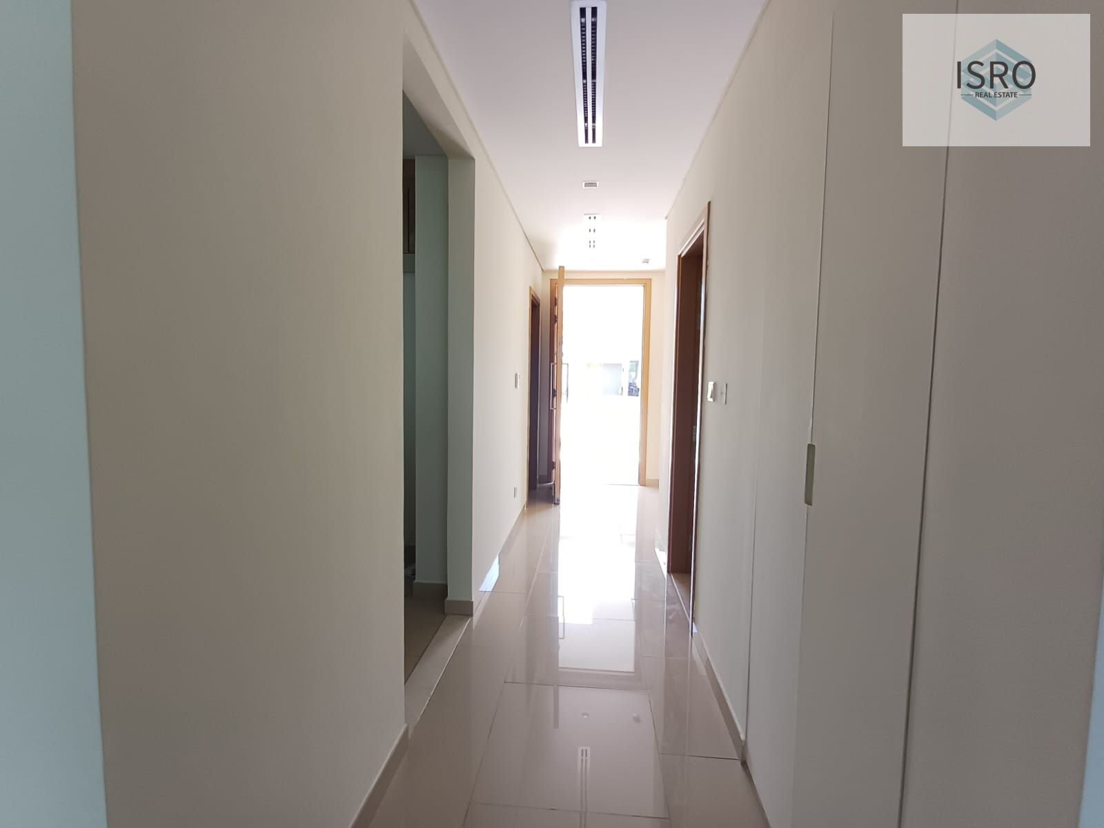 Ready||mid corner||3bedroom||maid room||