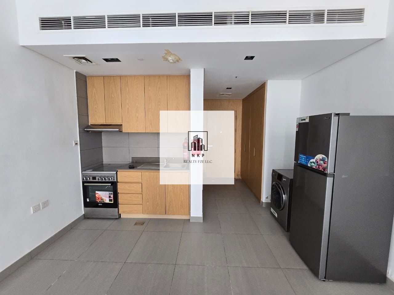 Specious luxury studio available for sale