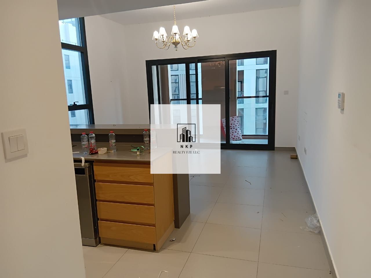 Specious luxury one bedroom apartment for rent in Al Mamsha