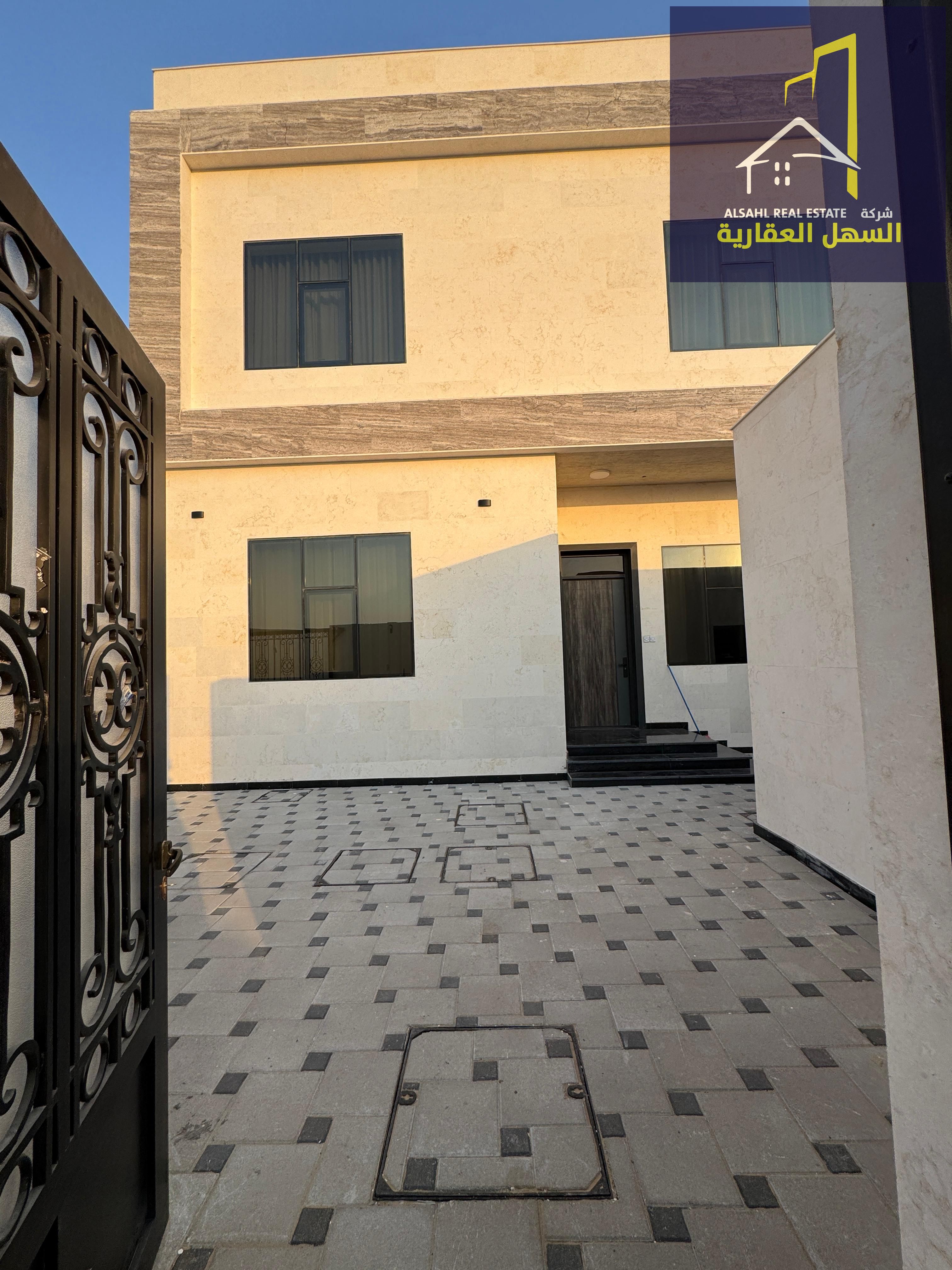 New villa with 4 master bedrooms and large spaces