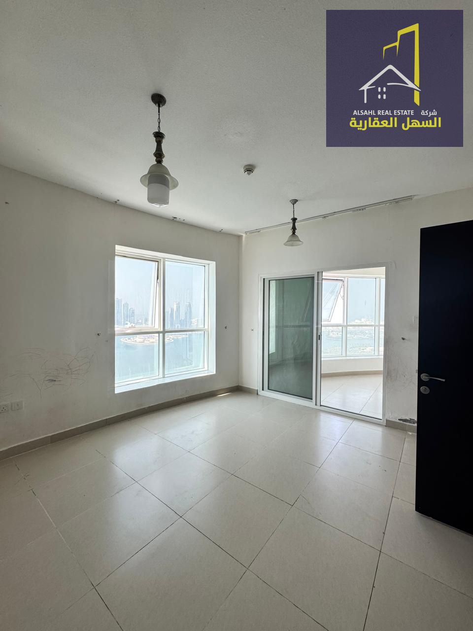 Luxury apartment with sea view and free facilities