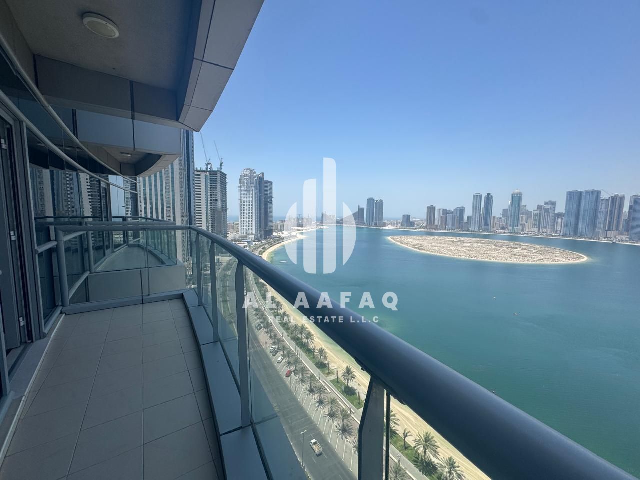 Sea View 2BHK| Both Master Bedrooms | Free Parking |
