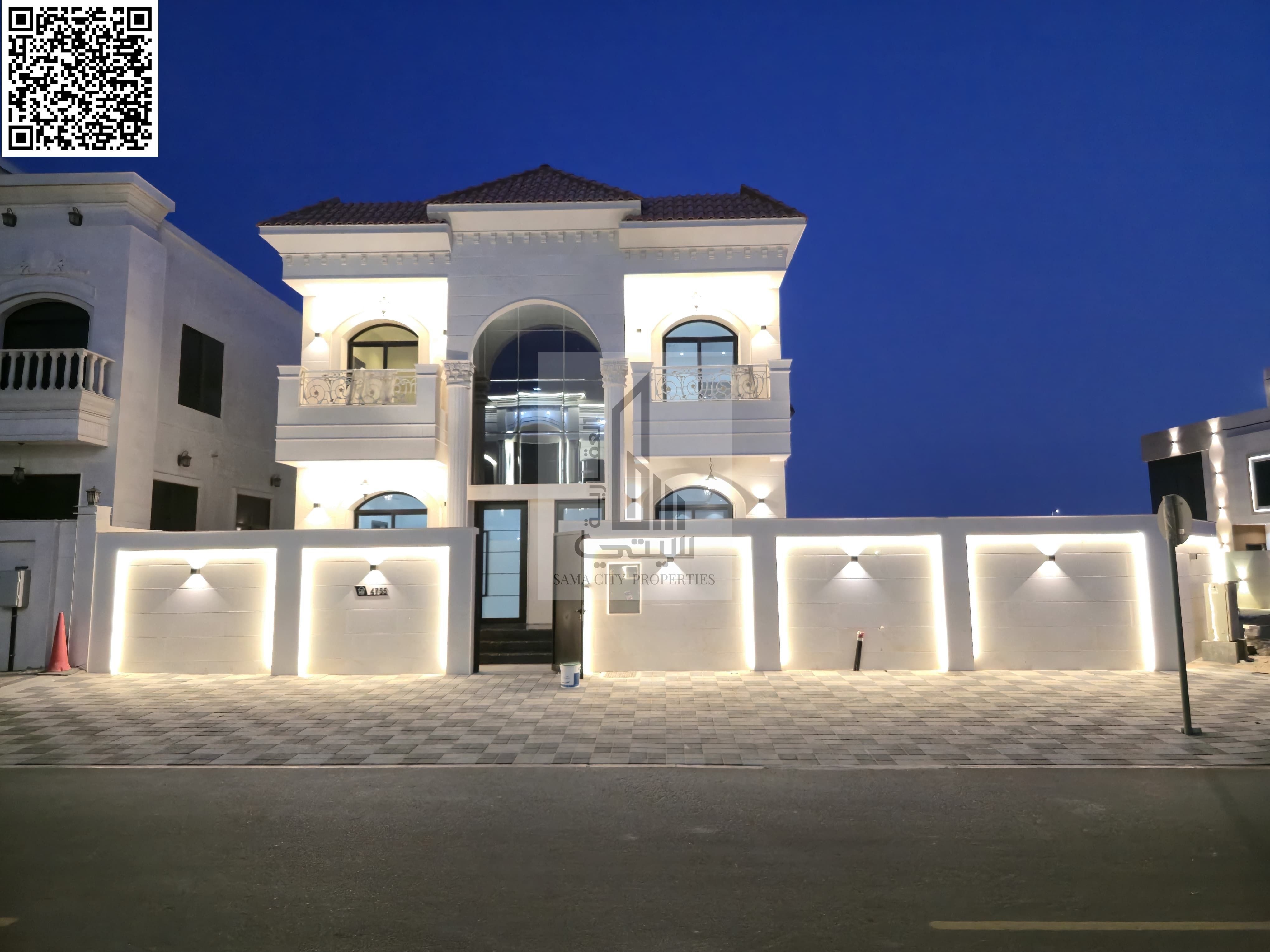 Villa for sale in Al-Haliyo 2 Consisting of: • 5 master bedrooms • Majlis with bathroom • Living room with bathroom • Main kitchen • Maid's room