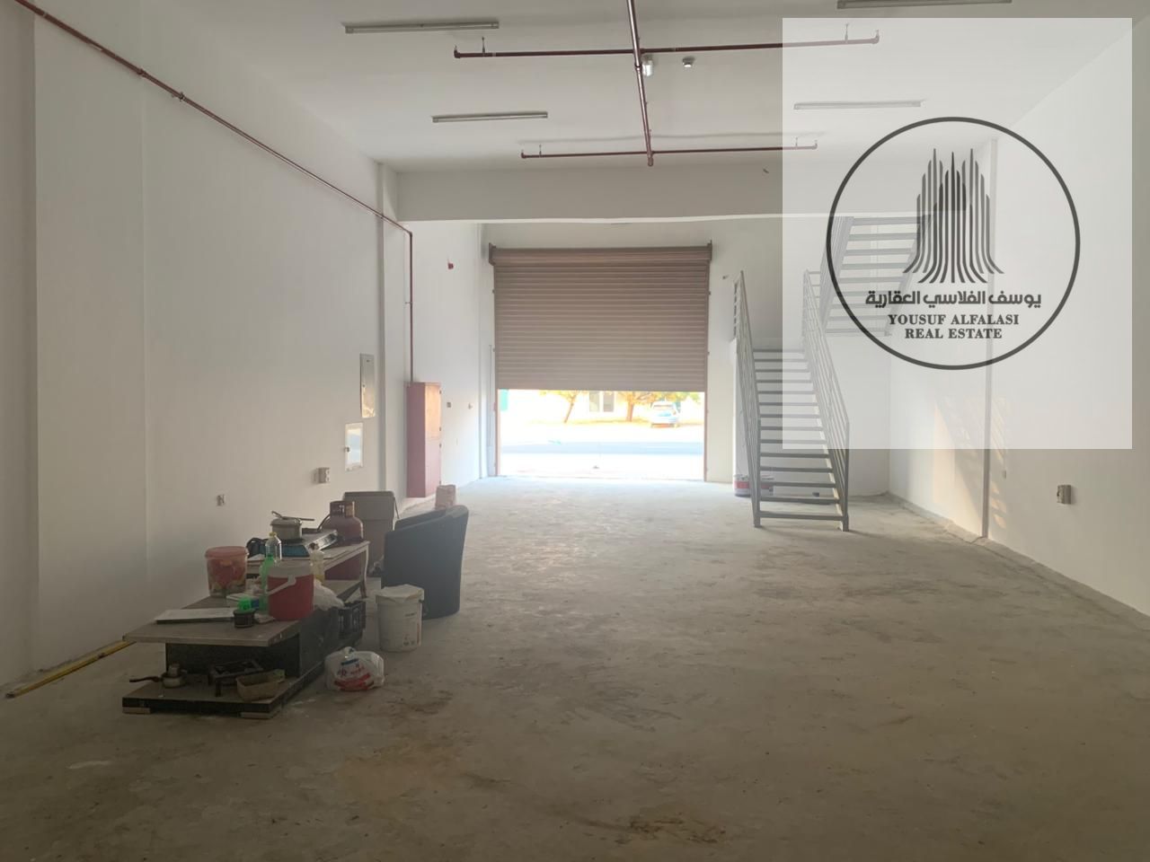 Warehouses with an area of 2433 feet, 22 kilowatts of electricity, ready for handover.
