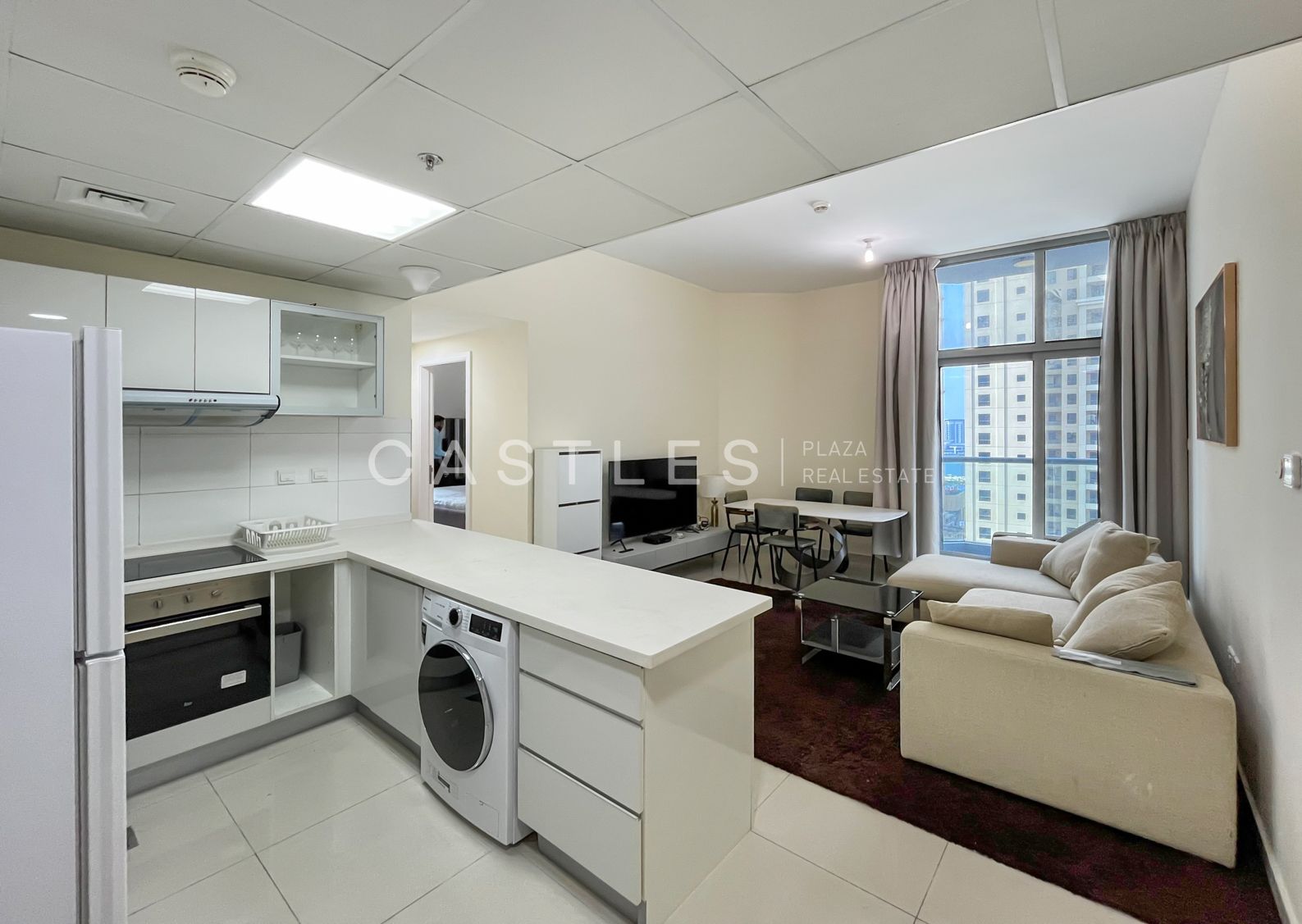 Investment Opportunity ! Vacant ! Fully-Furnished
