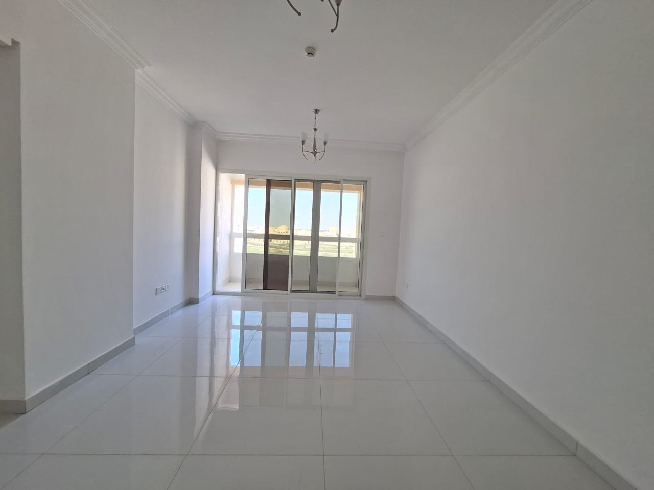 30 days free 1bhk 2 washroom with master room balcony waldrop brand new building