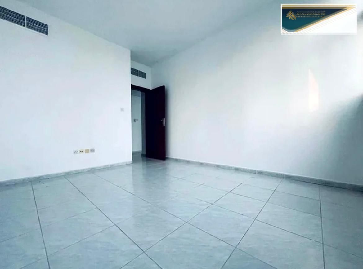 HOT OFFER ! FULLY SPACIOUS 1BHK WITH BALCONY AND WARDROBE NEAT AND CLEAN BUILDING ONLY FOR FAMILY JUST 30K IN ABU SHAGARA