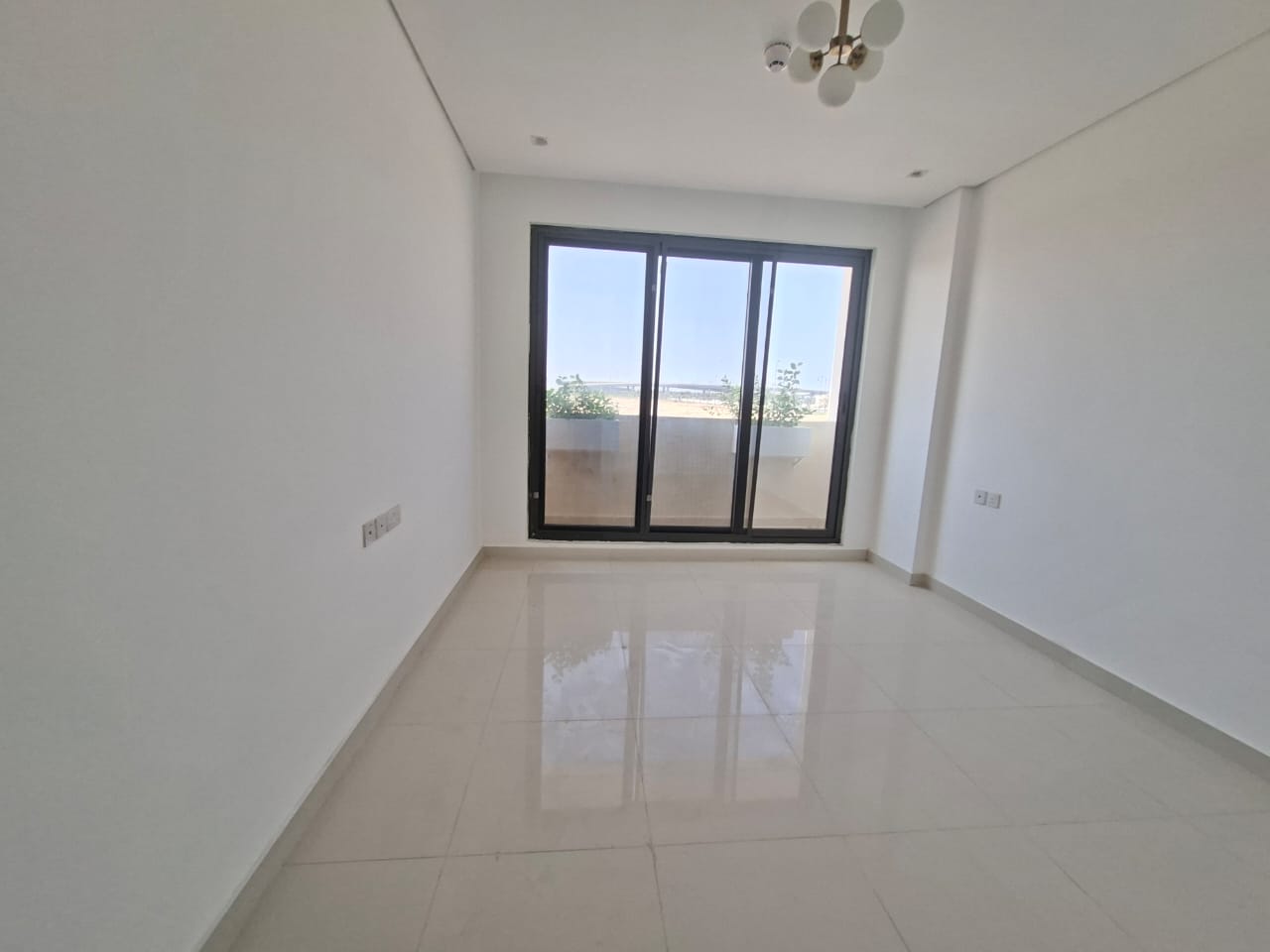 Brand new building in Al jada out sid 1bhk 2 washroom with balcony prim location aljada