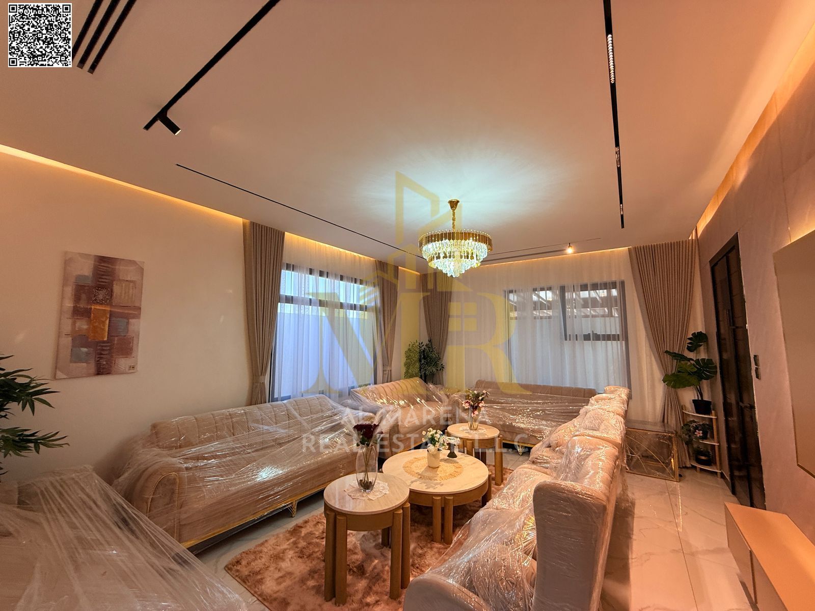 Two-story villa with a rooftop terrace, including registration, ownership fees, electricity, water, air conditioning, and furnishings. Freehold owners