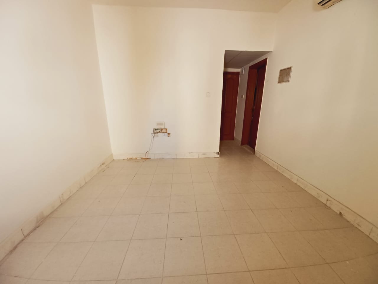 Ready to Move || Spacious Studio with Close Kitchen for Family || Prime Location
