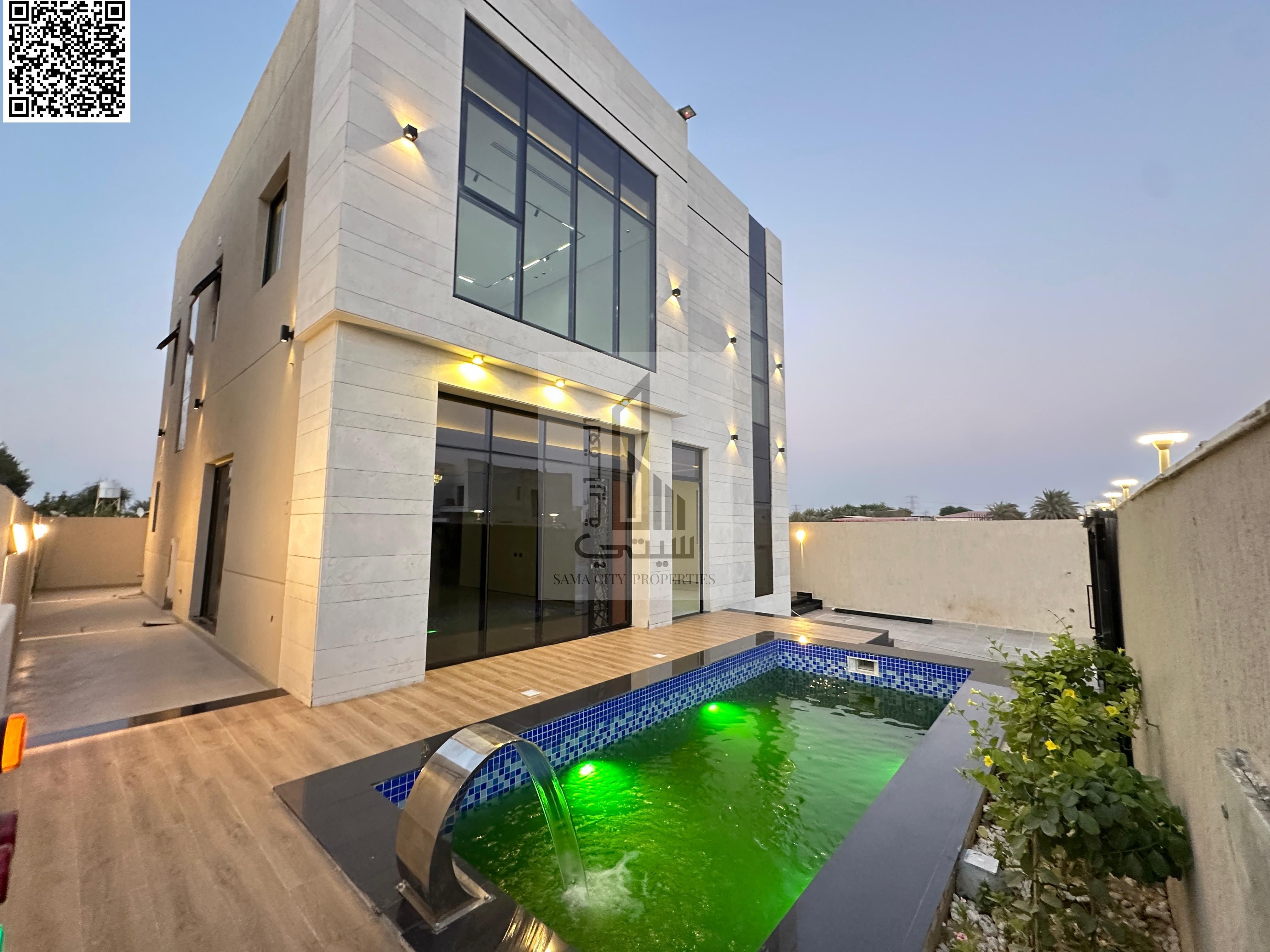 Villa for sale in Al-Haliyo area Consisting of: • 4 master bedrooms • Majlis with bathroom • Living room with bathroom • Main kitchen • Maid's r
