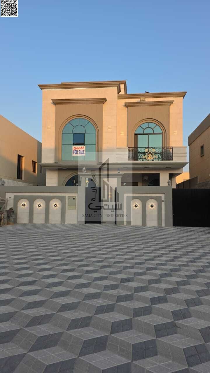 Villa for sale in Al-Haliyo area Consisting of: • 7 master bedrooms • Majlis with bathroom • Living room with bathroom • Main kitchen • Maid's r