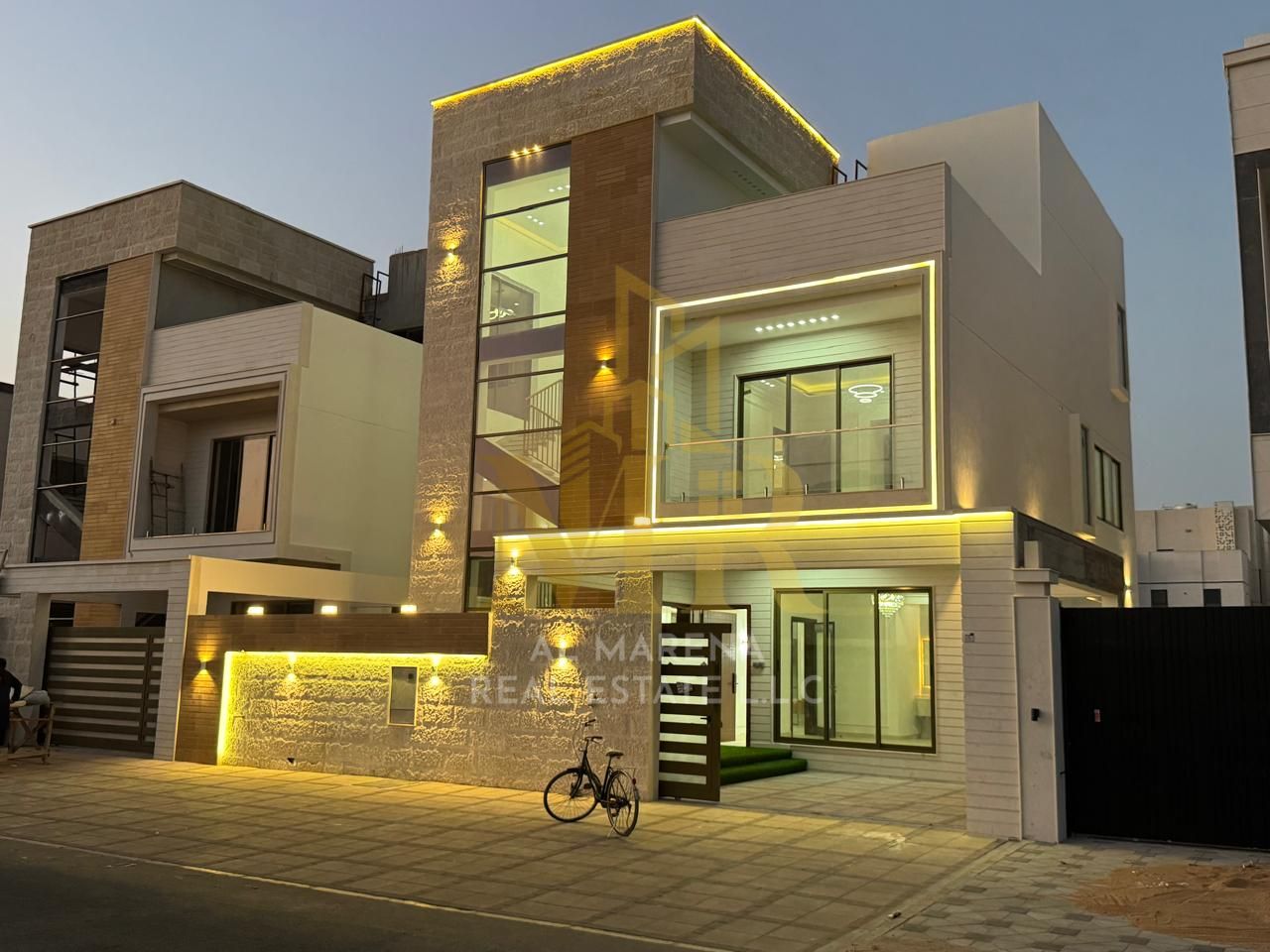 Receive your villa ready to move in - very spacious interiors and hotel-style finishes. Freehold ownership for all nationalities.
