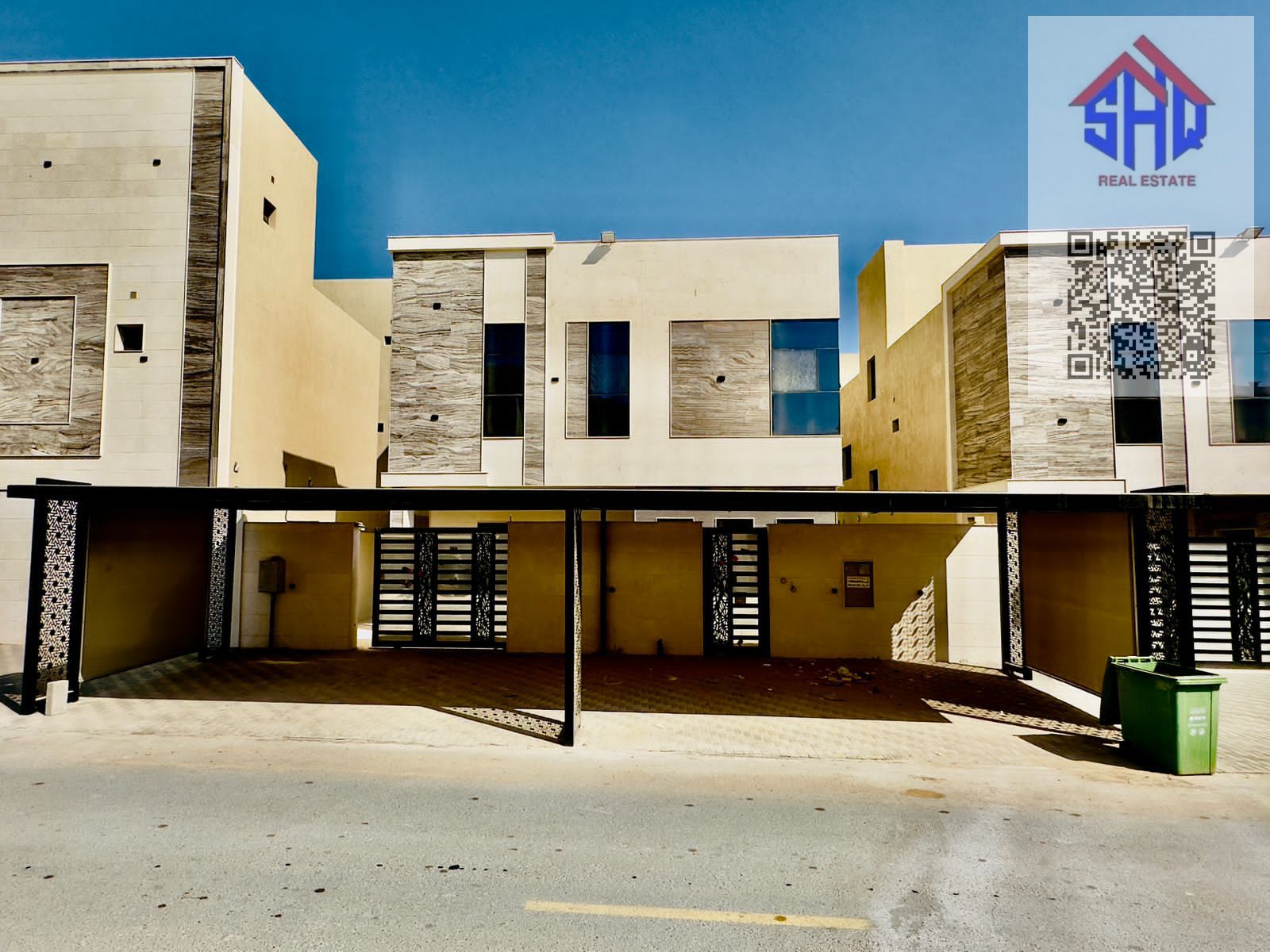 Villa for rent: Five bedrooms, living room, majlis, maid's room, with awning and outdoor setback