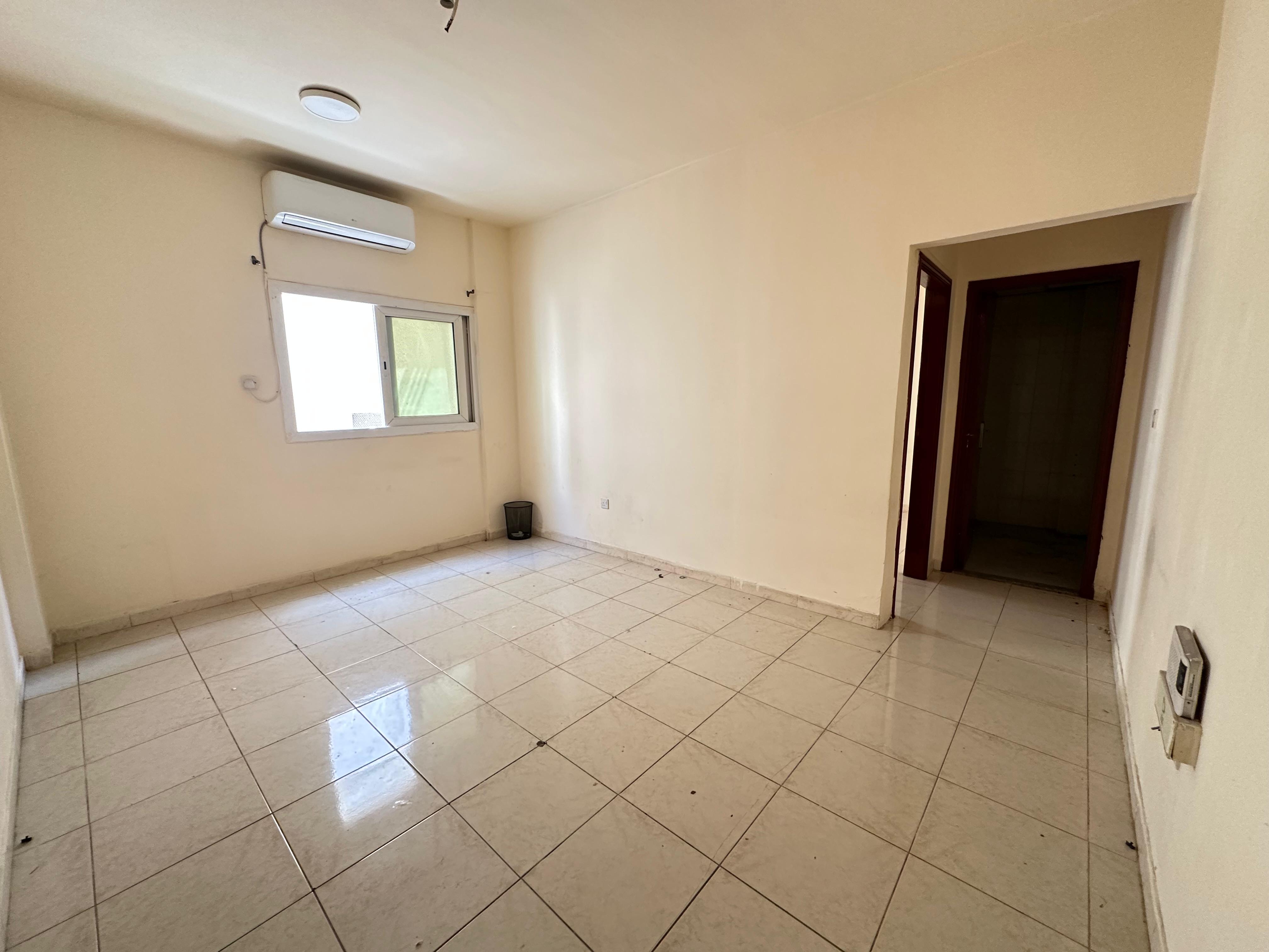 Hott Offer || Spacious 1BHK for Family Available in just 27k || Road Side Family Building