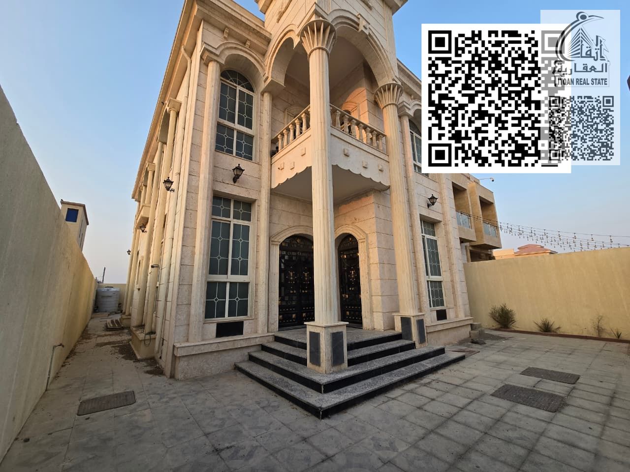 Villa for sale directly in front of the mosque, with a stone façade, in an excellent location, close to all services, and at a great price.