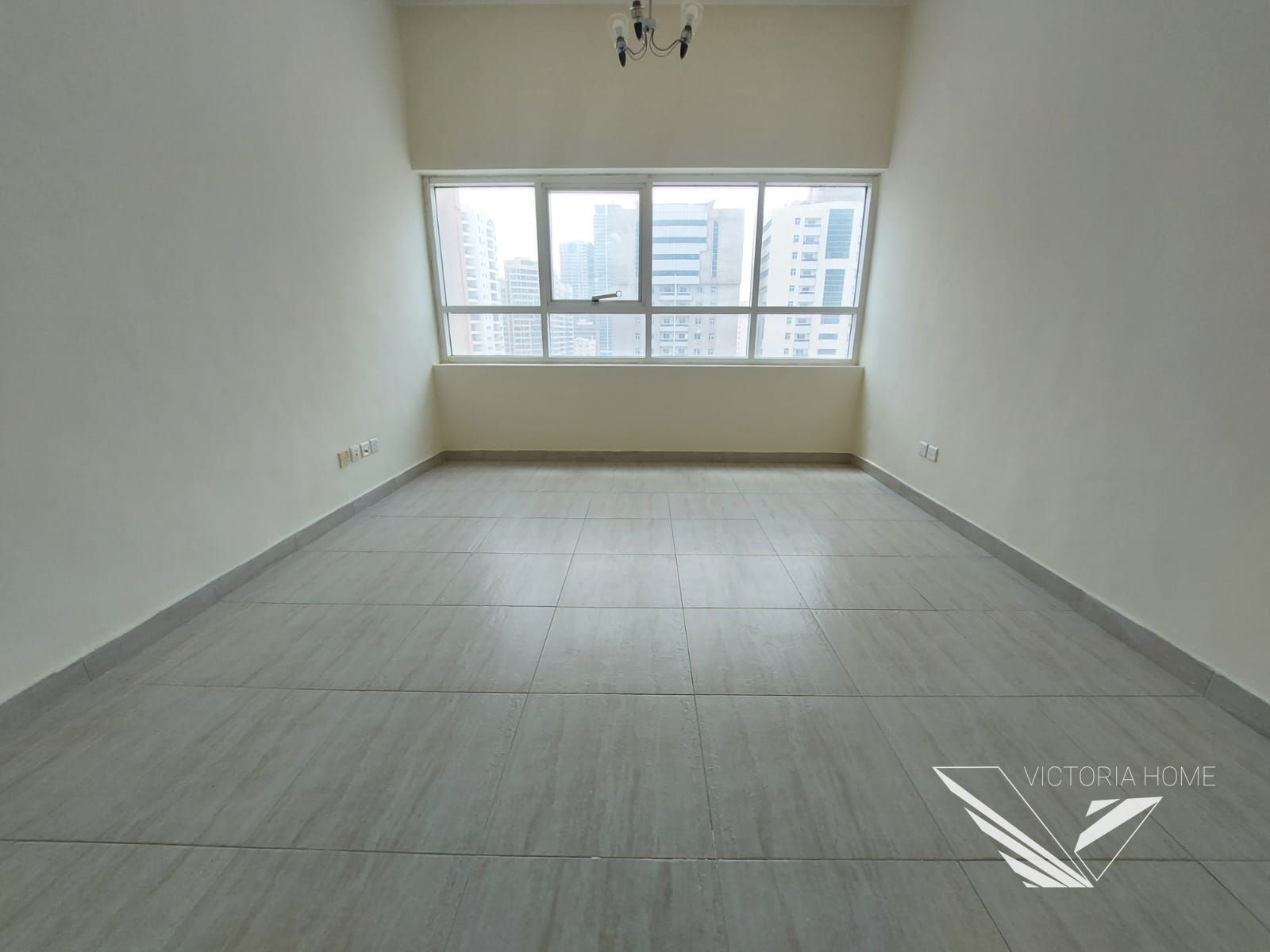 Beautiful 2bhk Parking Near Dubai 40k