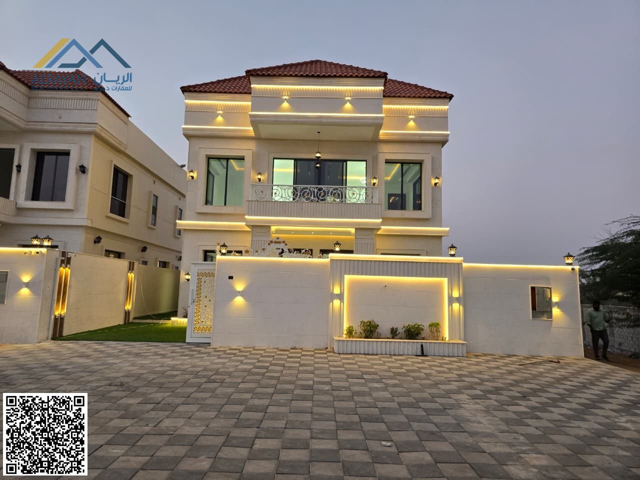 Luxury villa at a special price with a 25-meter setback