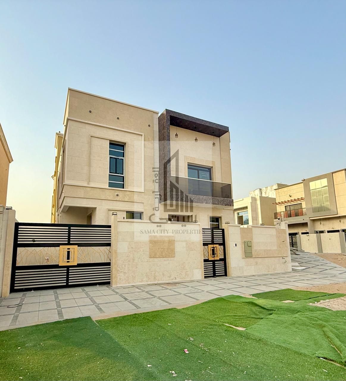 Corner villa for sale behind the mosque