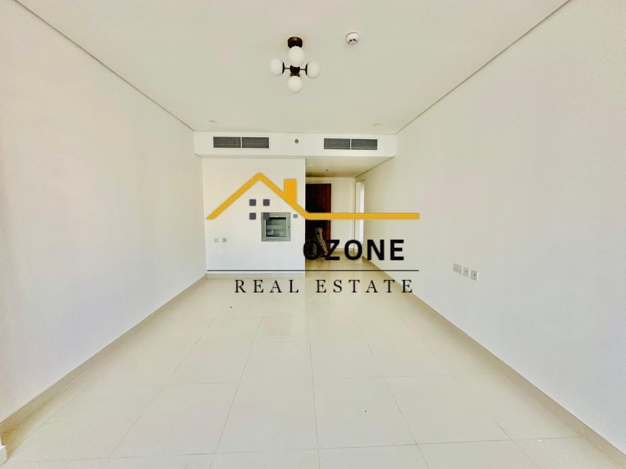 Very Huge Apartment | Master Room Big Balcony | Ready To Move | 6 Cheque Payment