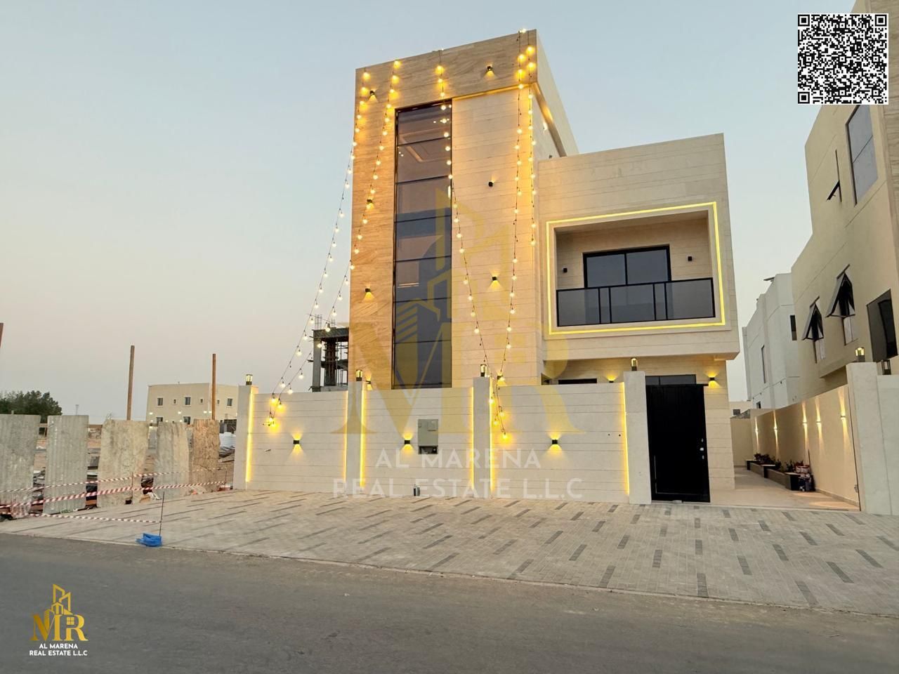 Villa for sale in Ajman, two floors and a roof, including registration and ownership fees, prime location, super deluxe finishing, excellent prices